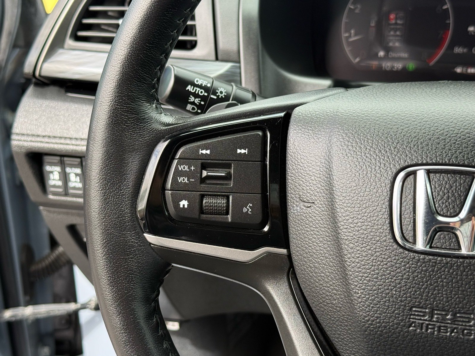 2025 Honda Odyssey Elite — photo 16 thumbnail