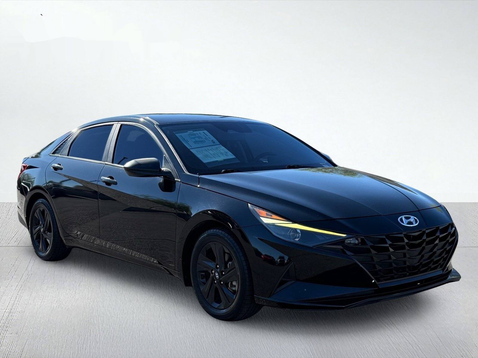 2023 Hyundai Elantra SEL — photo 9 thumbnail