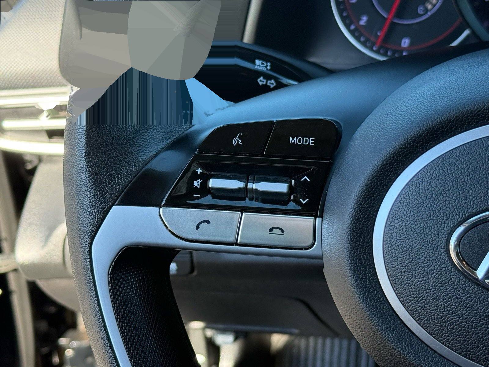 2023 Hyundai Elantra SEL — photo 16 thumbnail