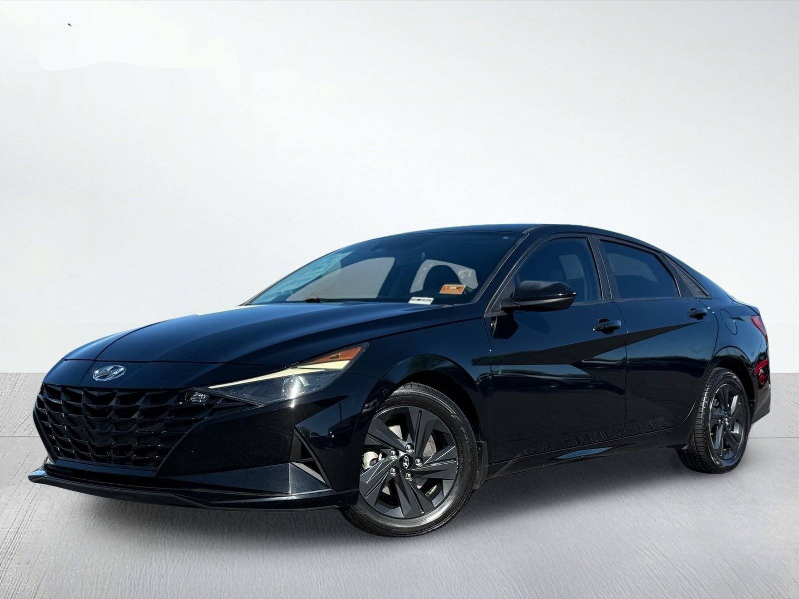 2023 Hyundai Elantra SEL — photo 2 thumbnail