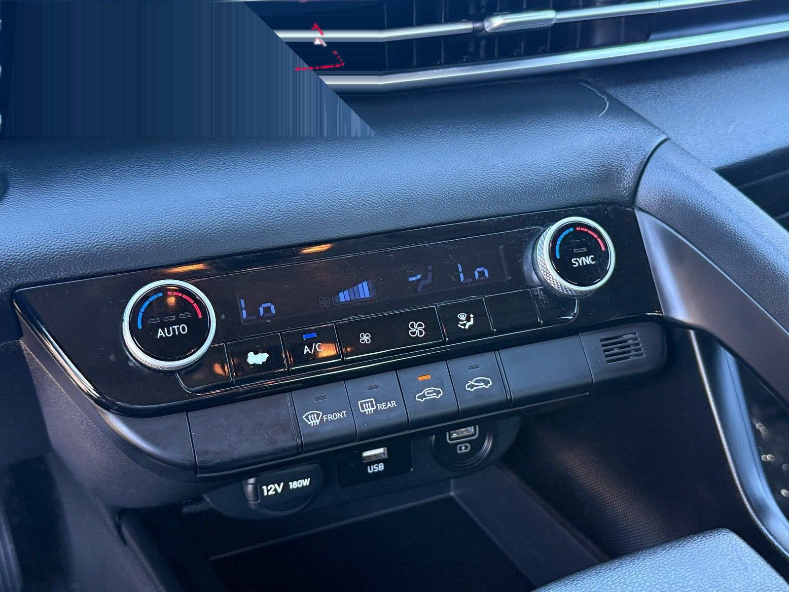 2023 Hyundai Elantra SEL — photo 22 thumbnail
