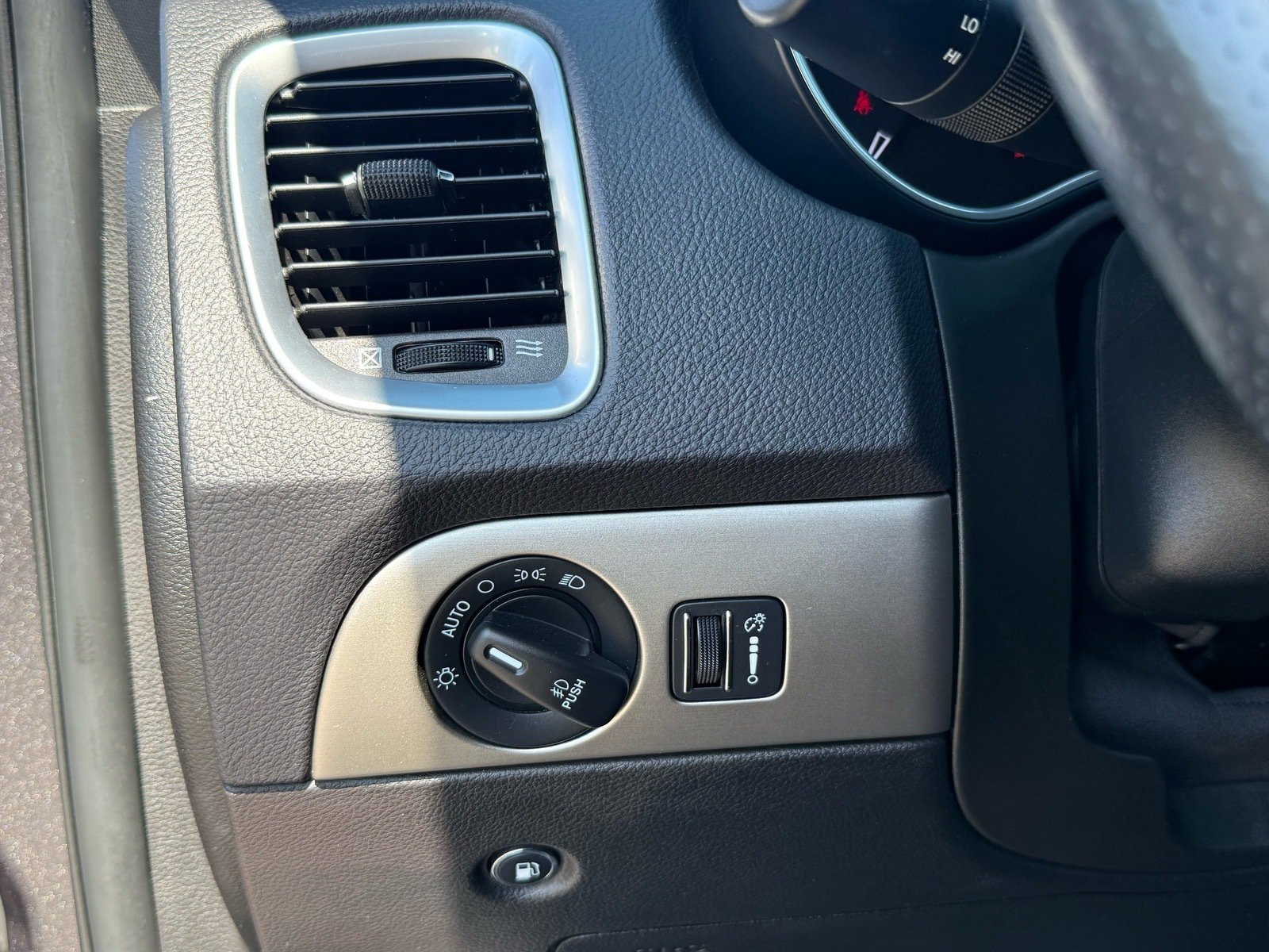 2020 Dodge Durango SXT Plus — photo 14 thumbnail
