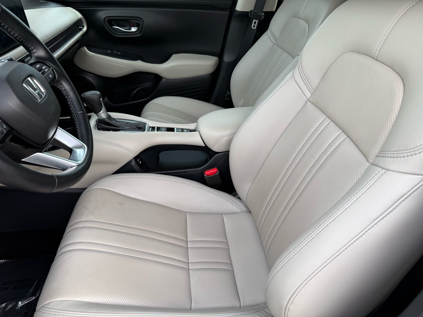 2026 Honda HR-V EX-L — photo 13 thumbnail