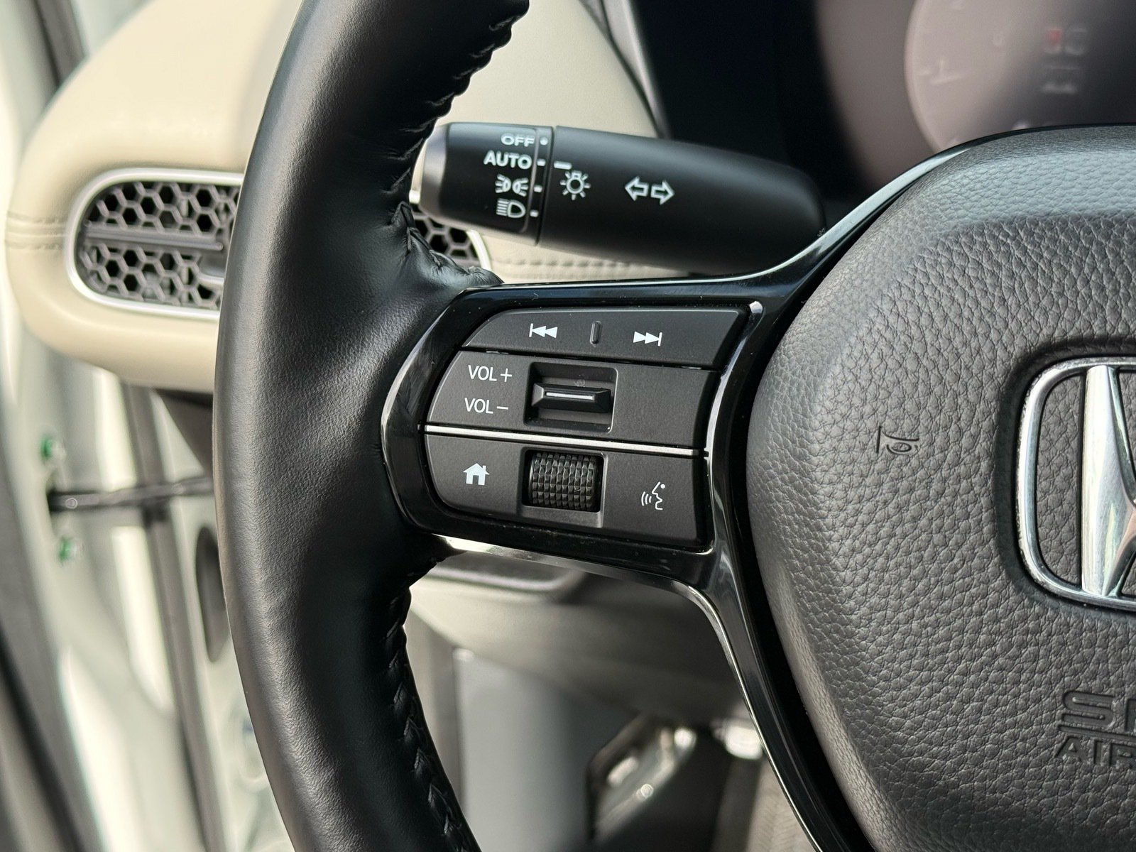2026 Honda HR-V EX-L — photo 17 thumbnail