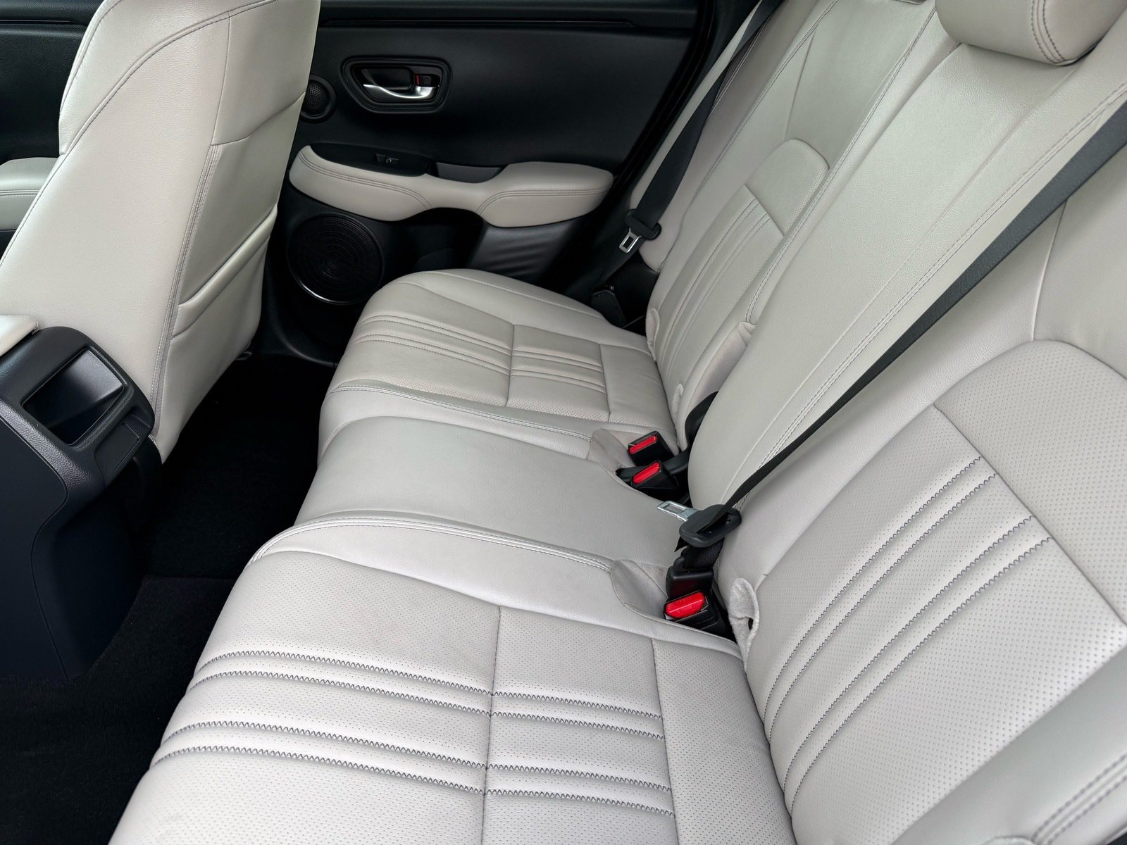 2026 Honda HR-V EX-L — photo 27 thumbnail