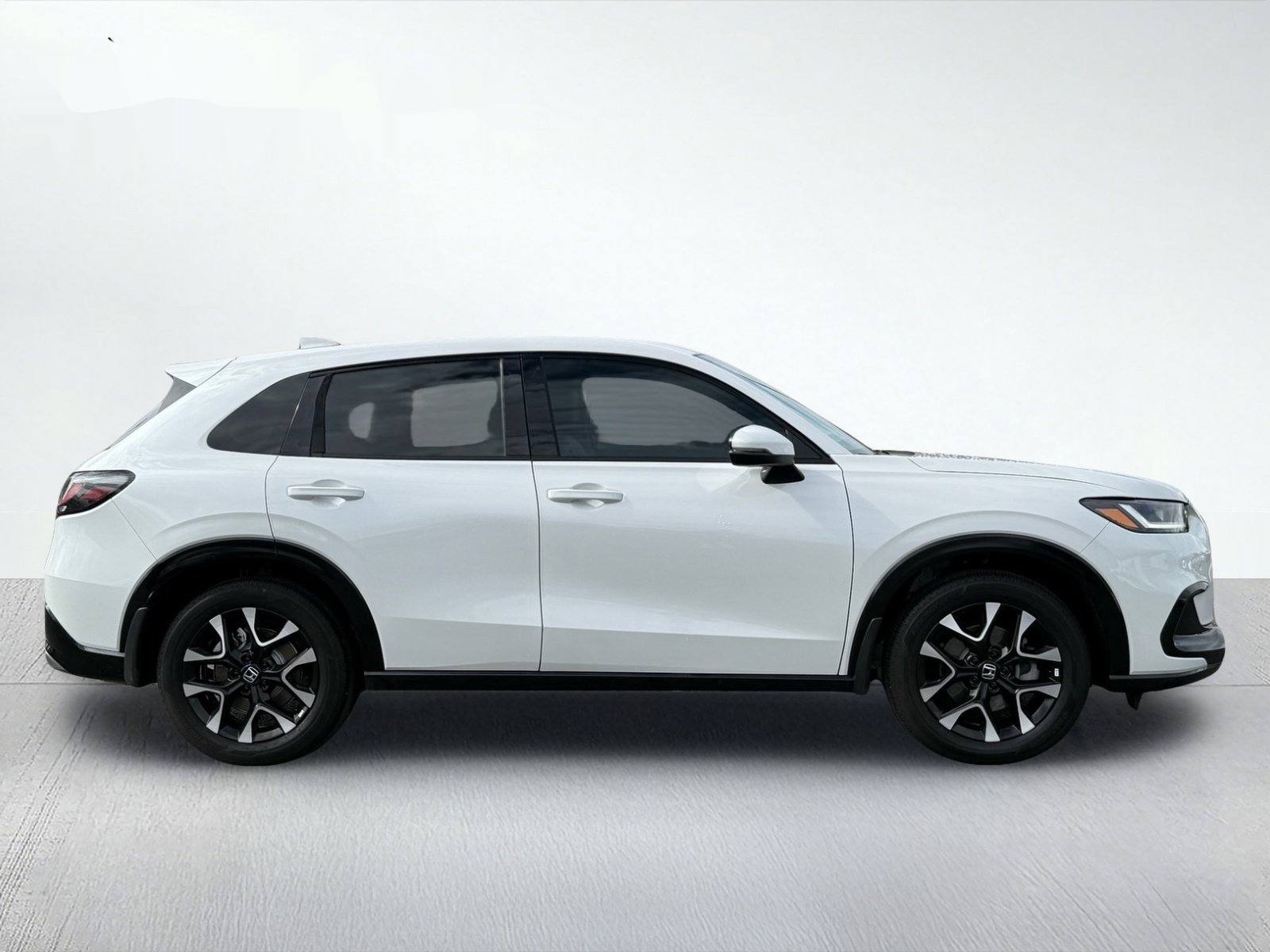 2026 Honda HR-V EX-L — photo 9 thumbnail