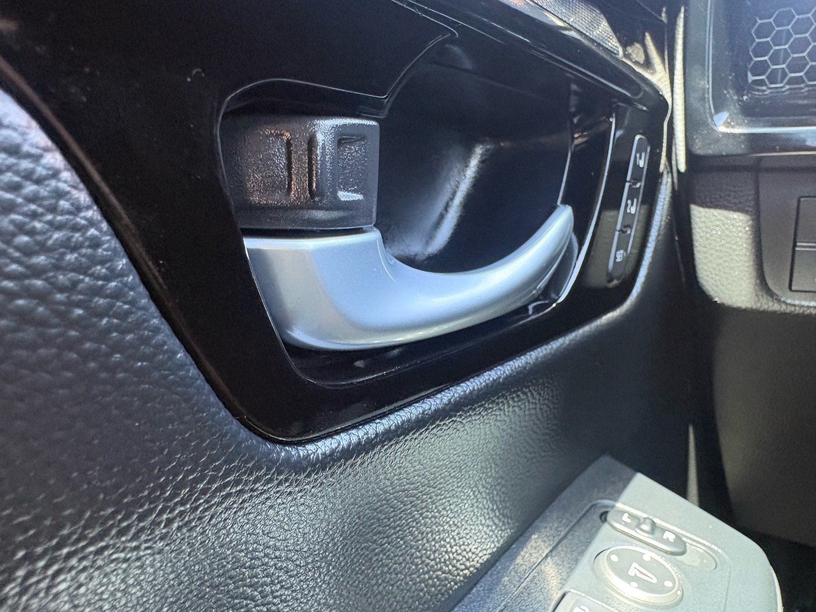 2024 Honda CR-V EX-L — photo 19 thumbnail