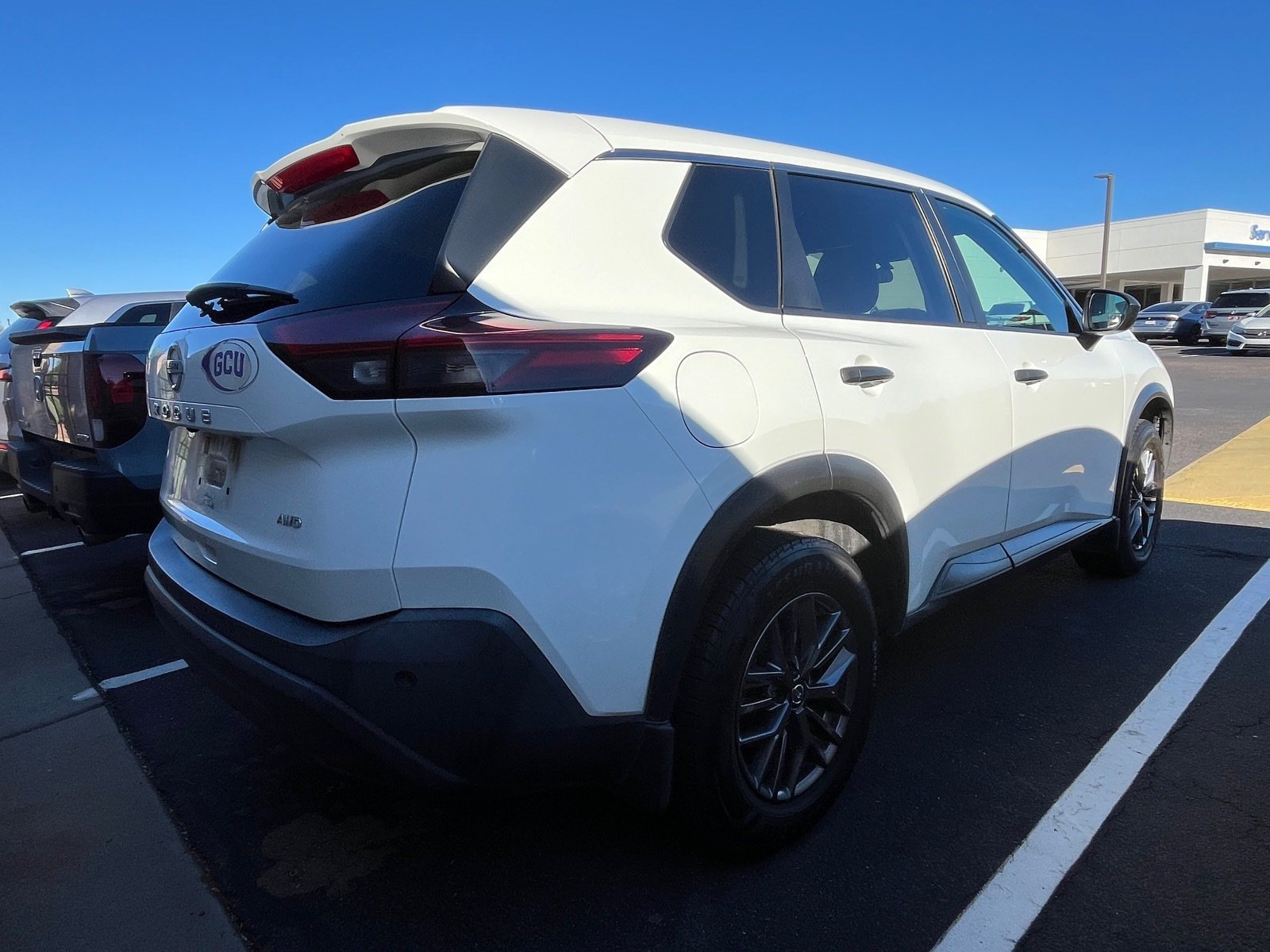 2021 Nissan Rogue S — photo 3 thumbnail