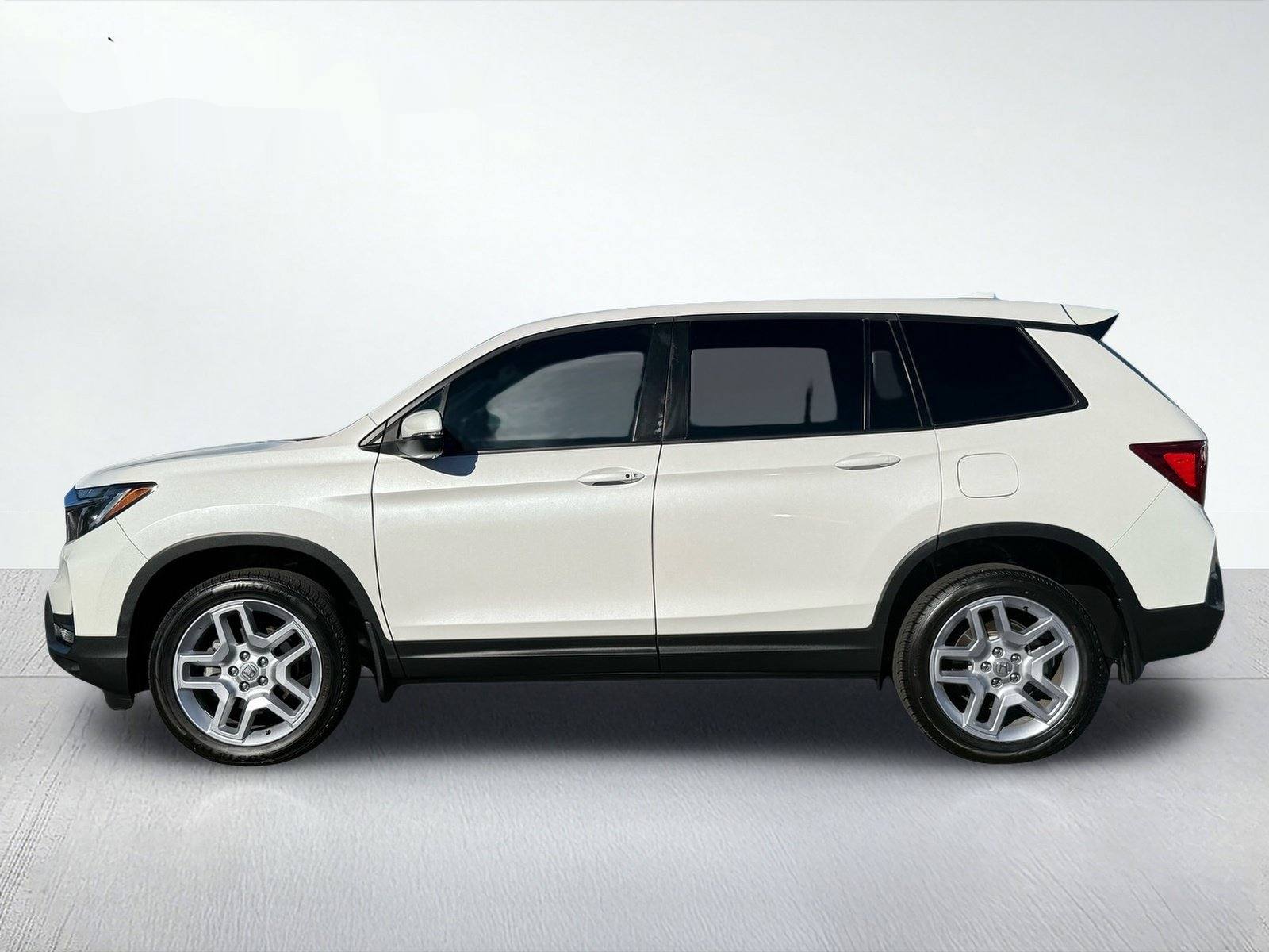 2024 Honda Passport EX-L — photo 3 thumbnail
