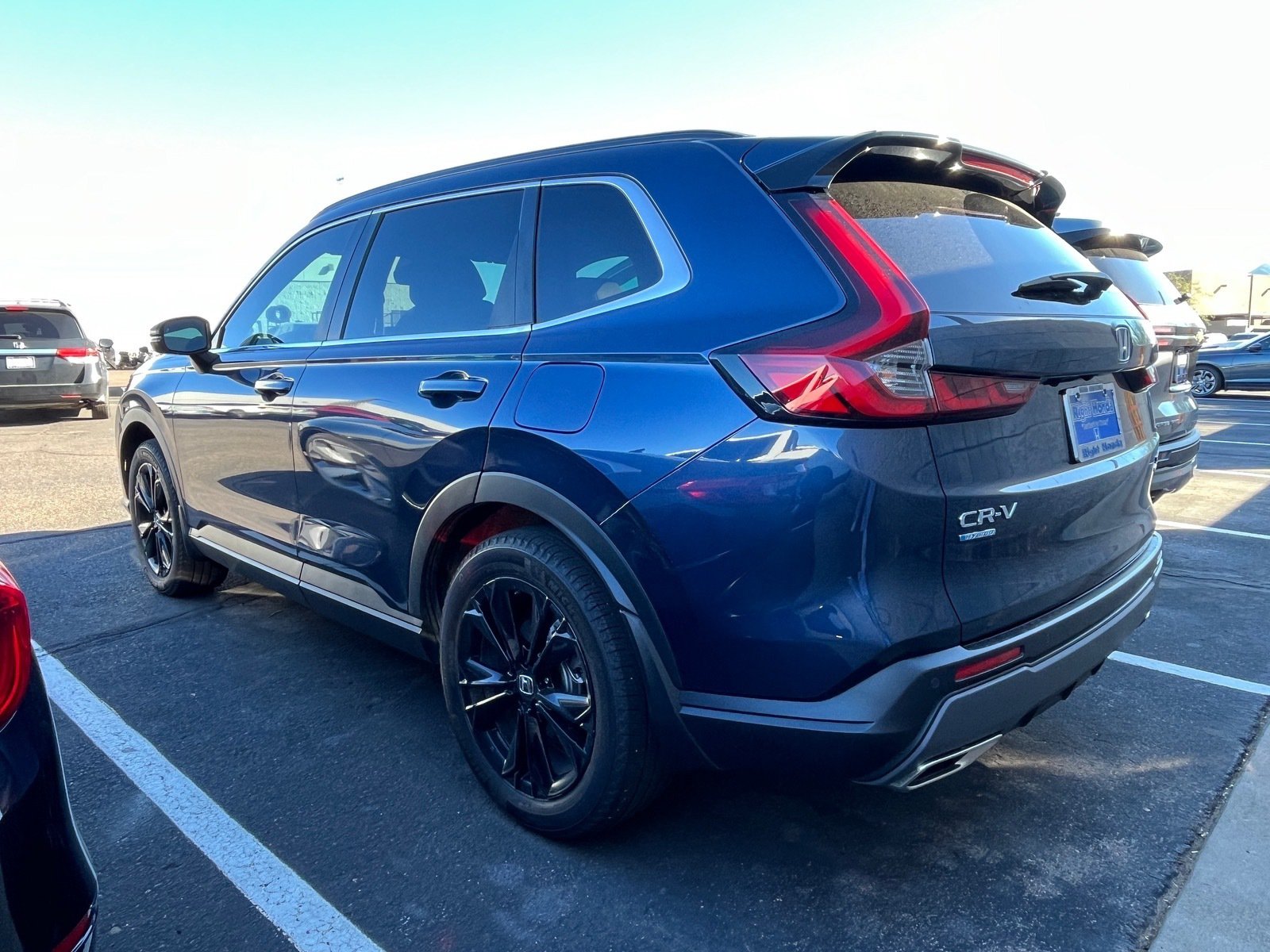 2025 Honda CR-V Hybrid Sport Touring — photo 2 thumbnail