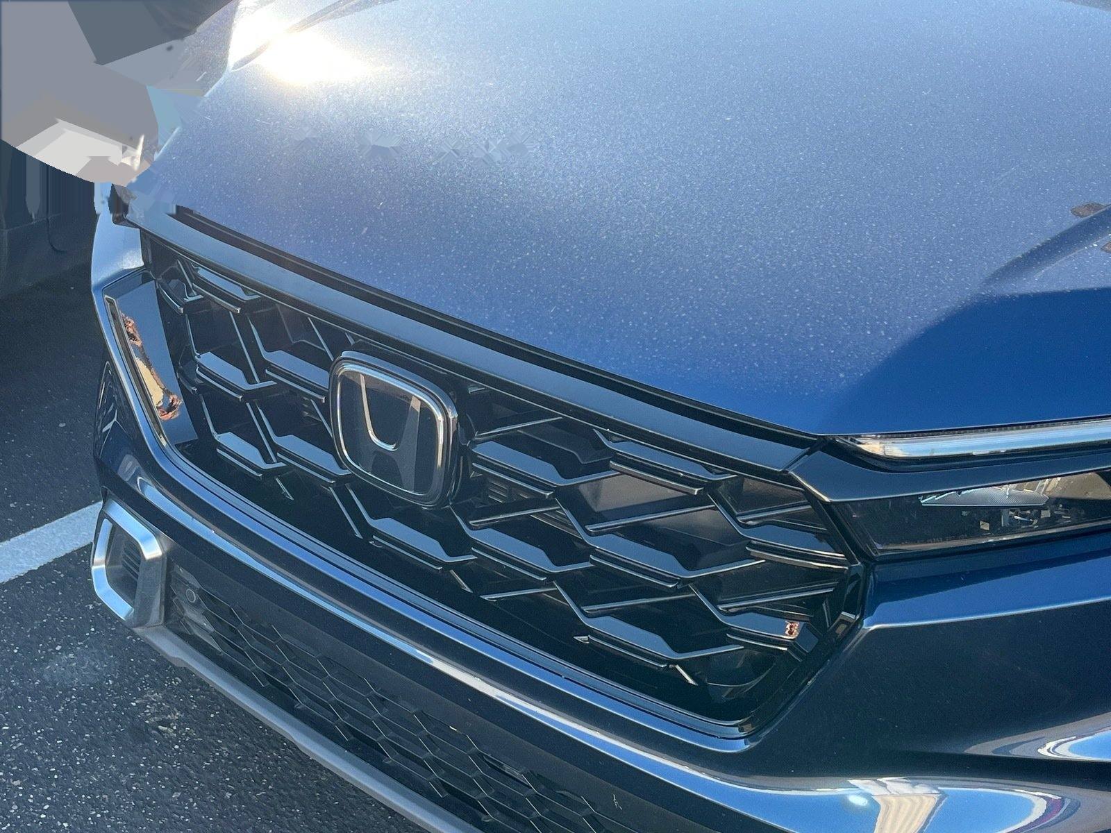 2025 Honda CR-V Hybrid Sport Touring — photo 5 thumbnail