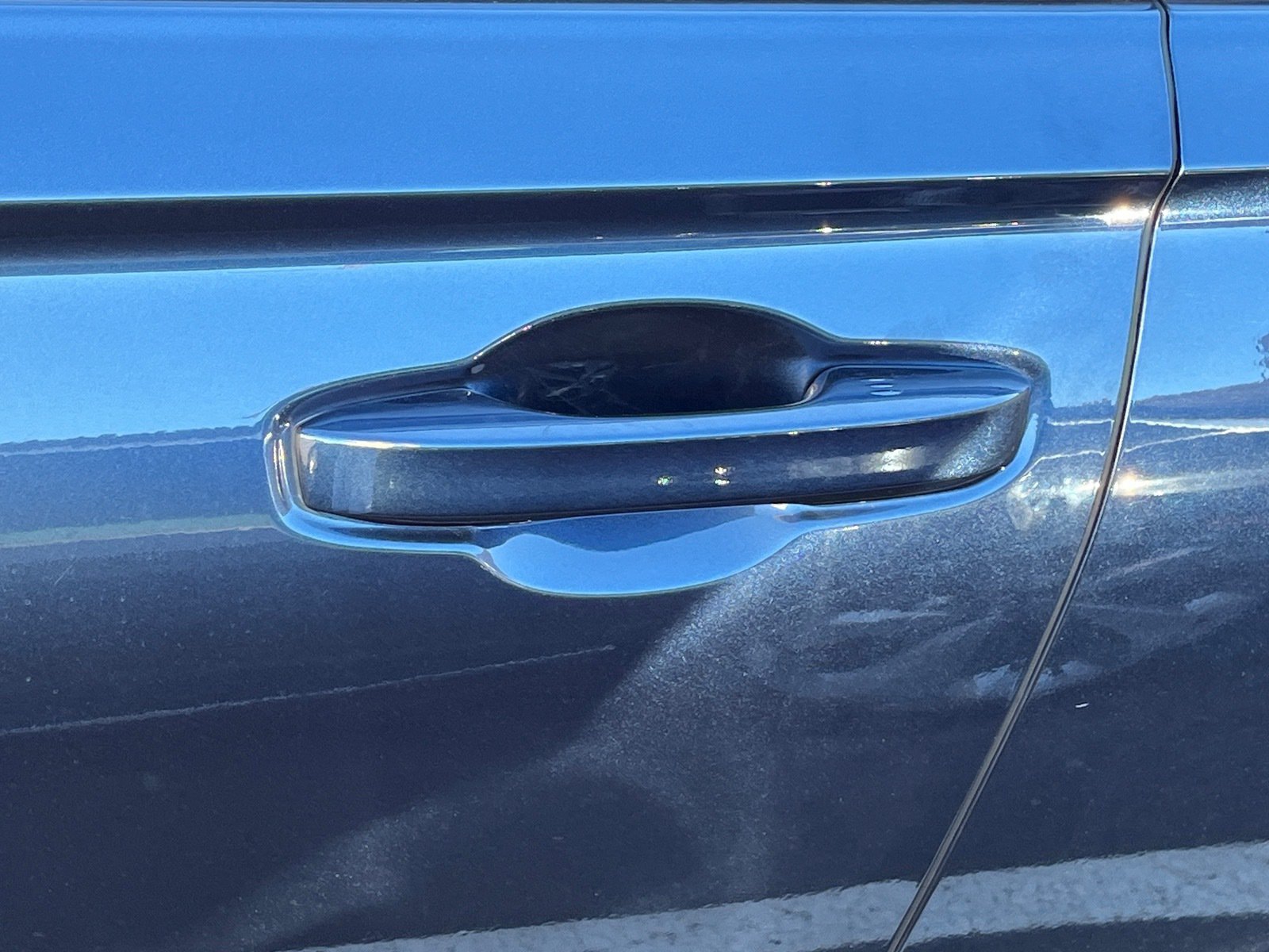 2025 Honda CR-V Hybrid Sport Touring — photo 8 thumbnail