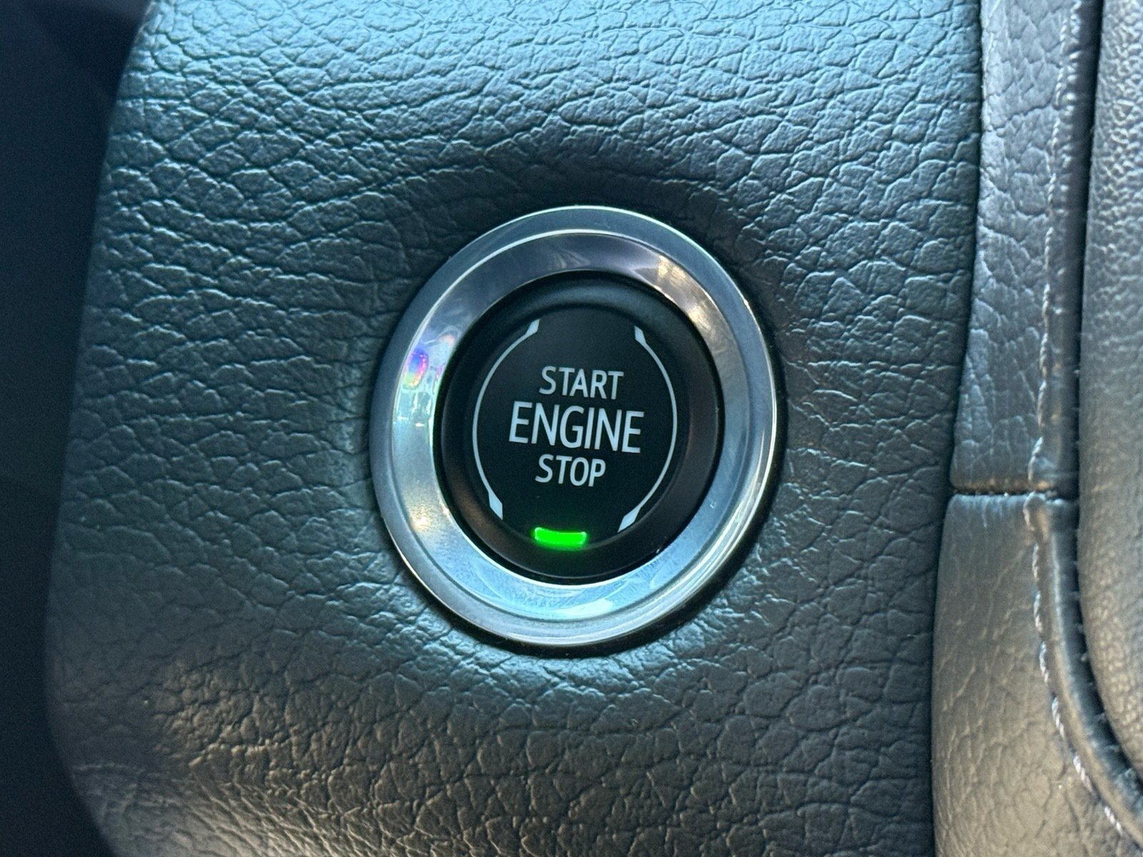 2023 GMC Yukon Denali — photo 25 thumbnail