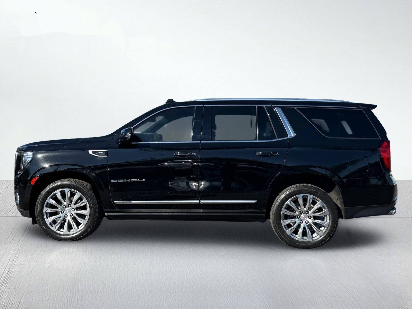 2023 GMC Yukon Denali — photo 3 thumbnail