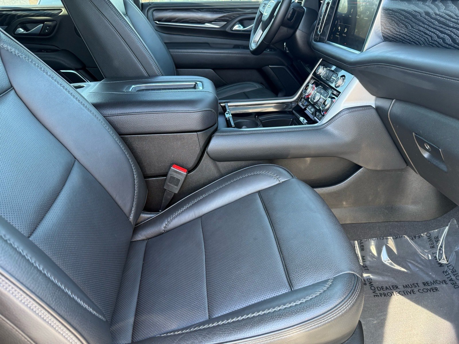 2023 GMC Yukon Denali — photo 31 thumbnail