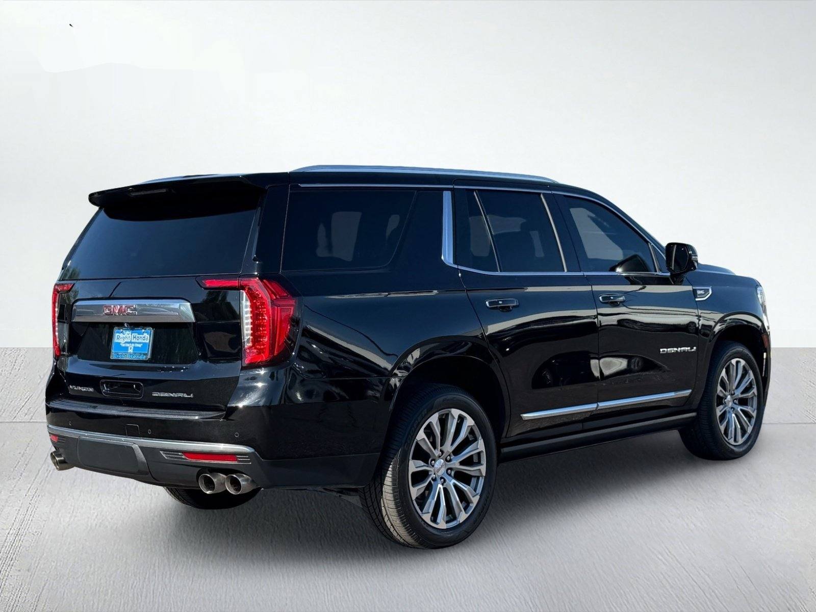 2023 GMC Yukon Denali — photo 7 thumbnail