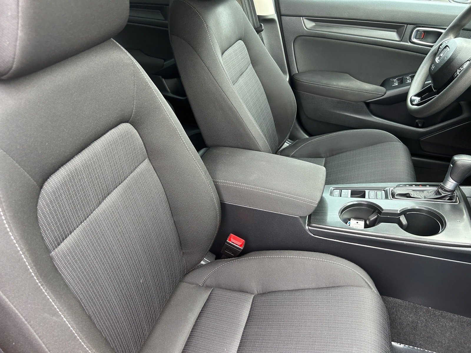 2025 Honda Civic LX — photo 11 thumbnail