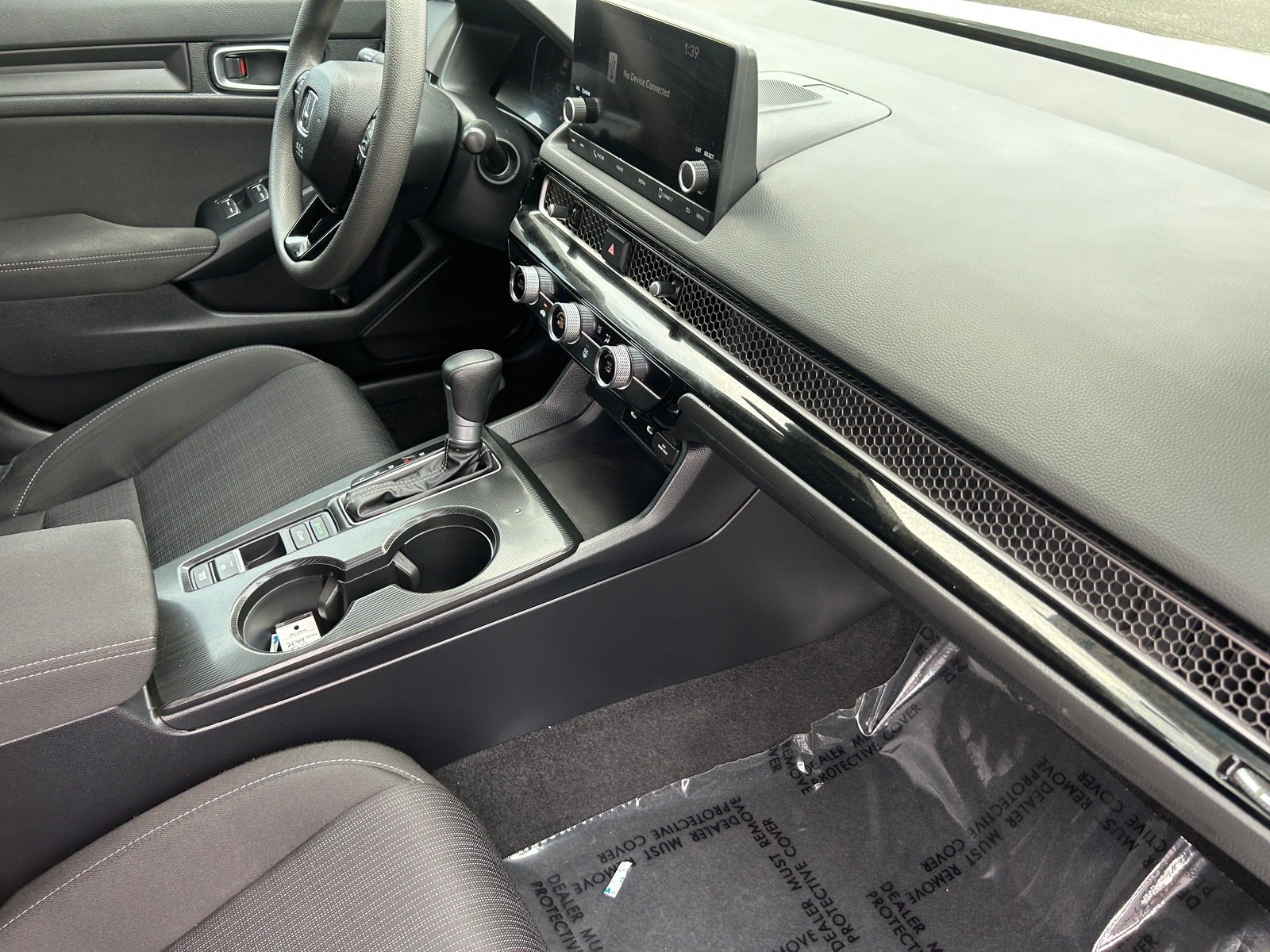 2025 Honda Civic LX — photo 13 thumbnail