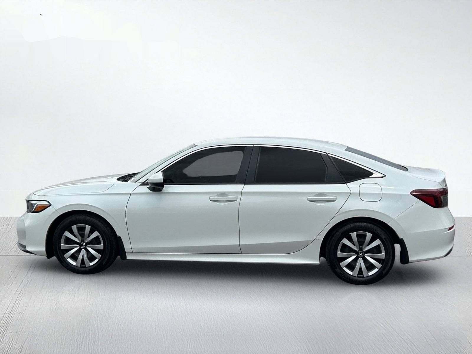 2025 Honda Civic LX — photo 3 thumbnail