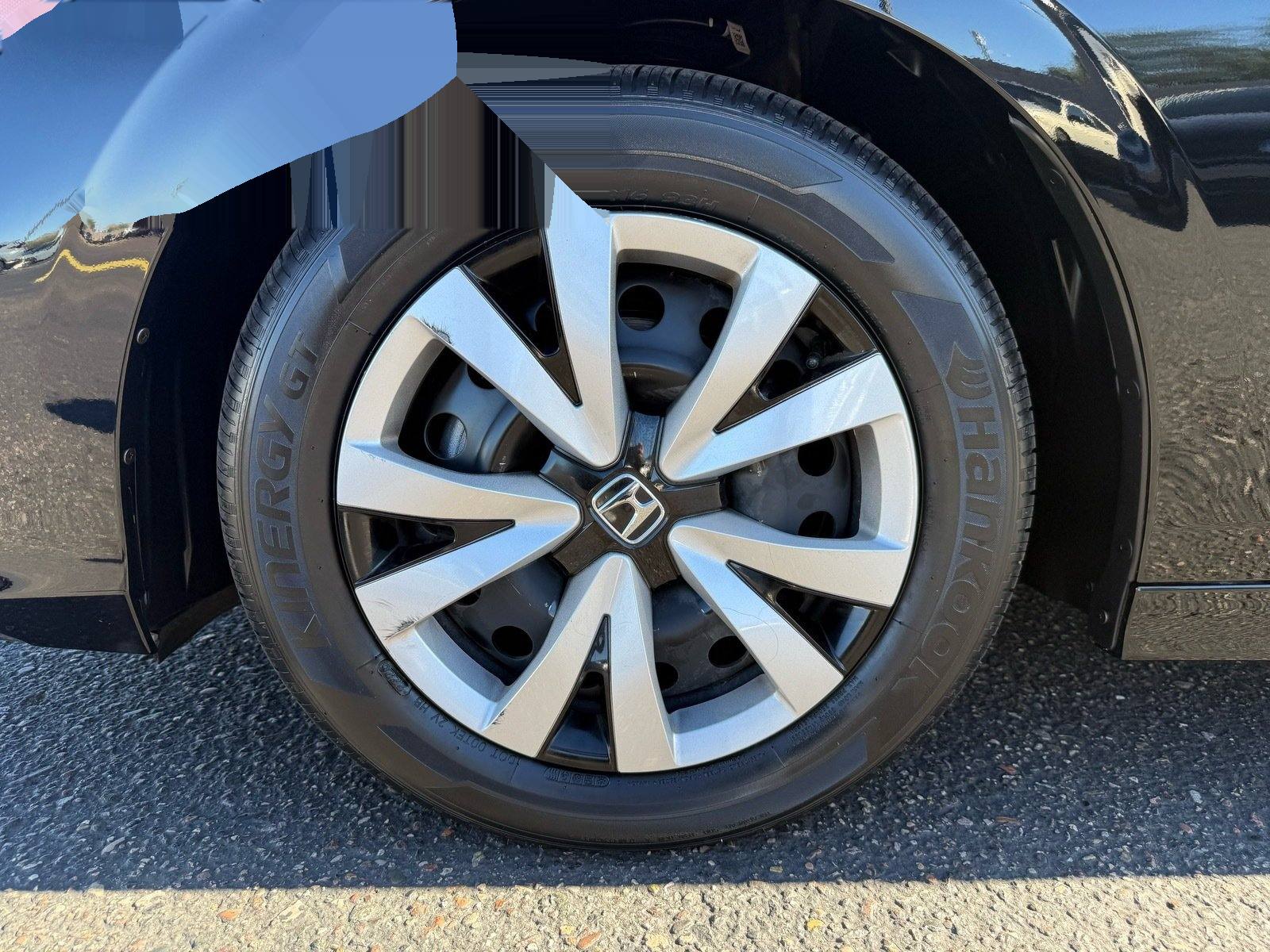 2025 Honda Civic LX — photo 9 thumbnail