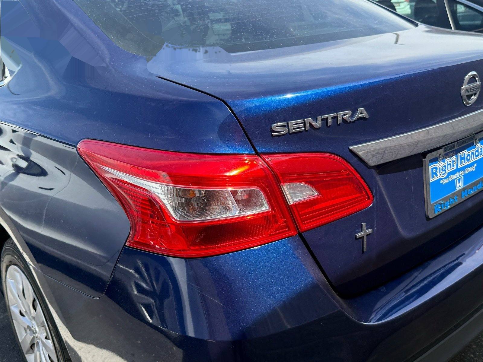 2019 Nissan Sentra S — photo 8 thumbnail