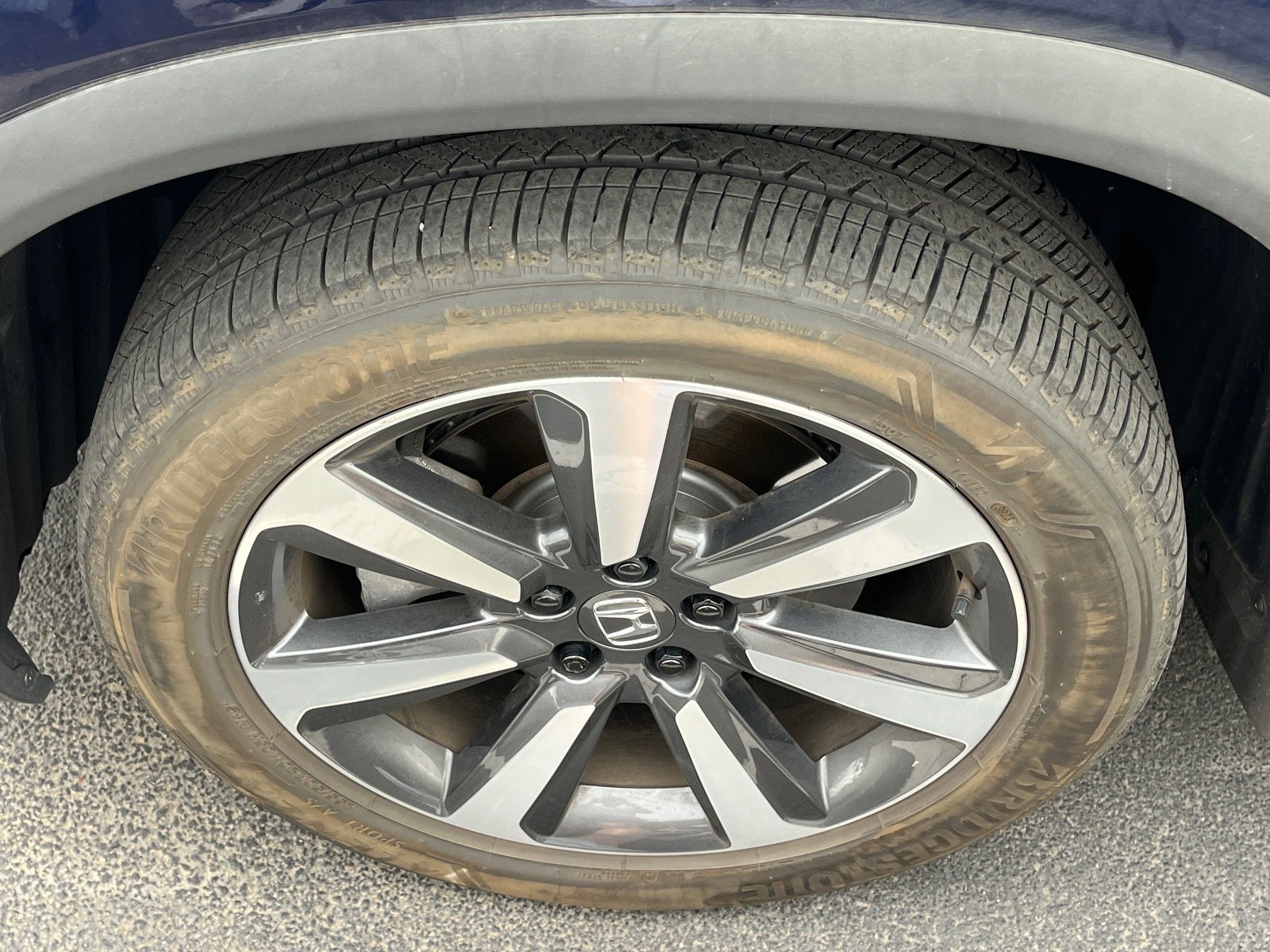2024 Honda Pilot Touring — photo 6 thumbnail