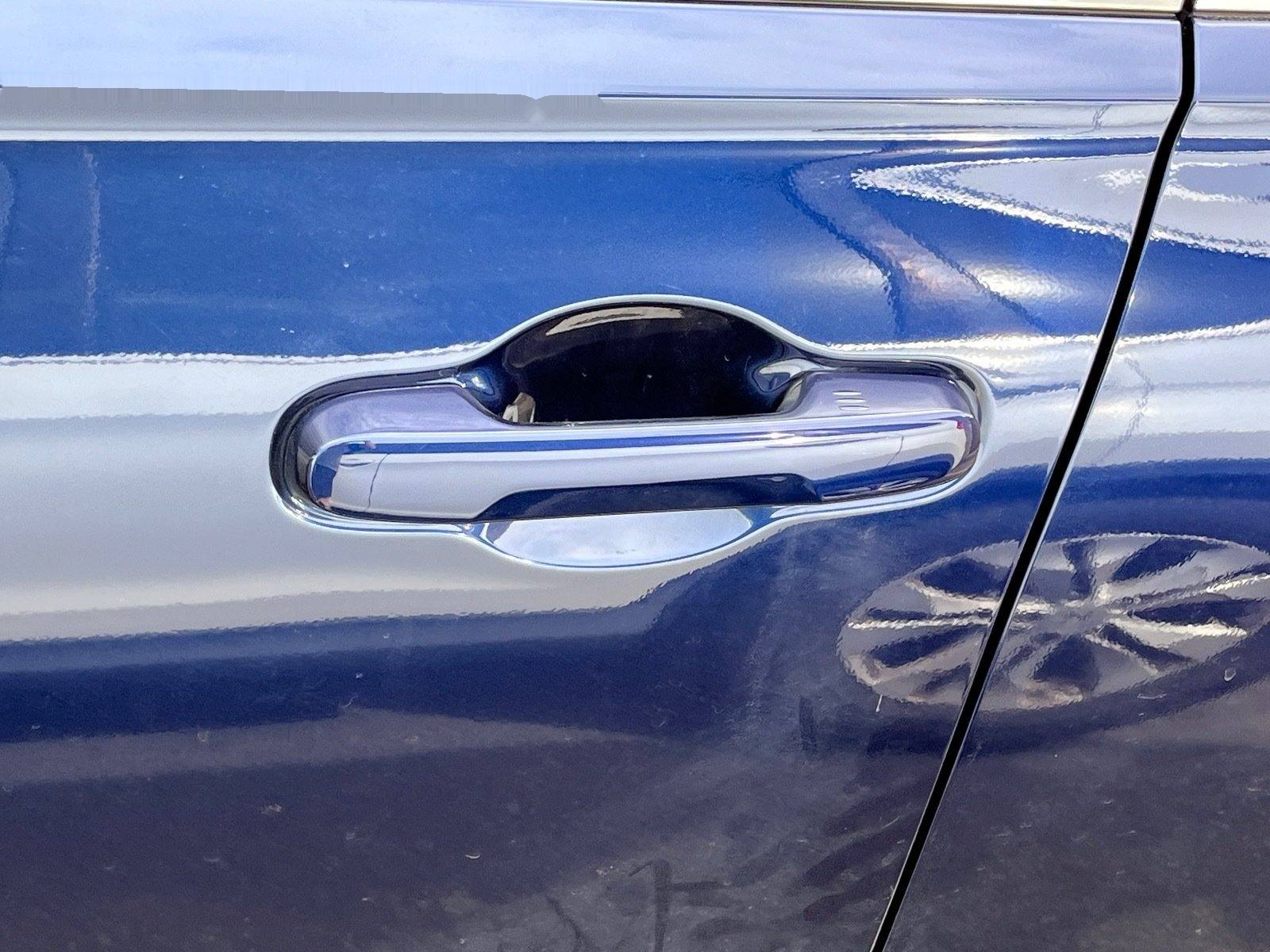 2024 Honda Pilot Touring — photo 8 thumbnail