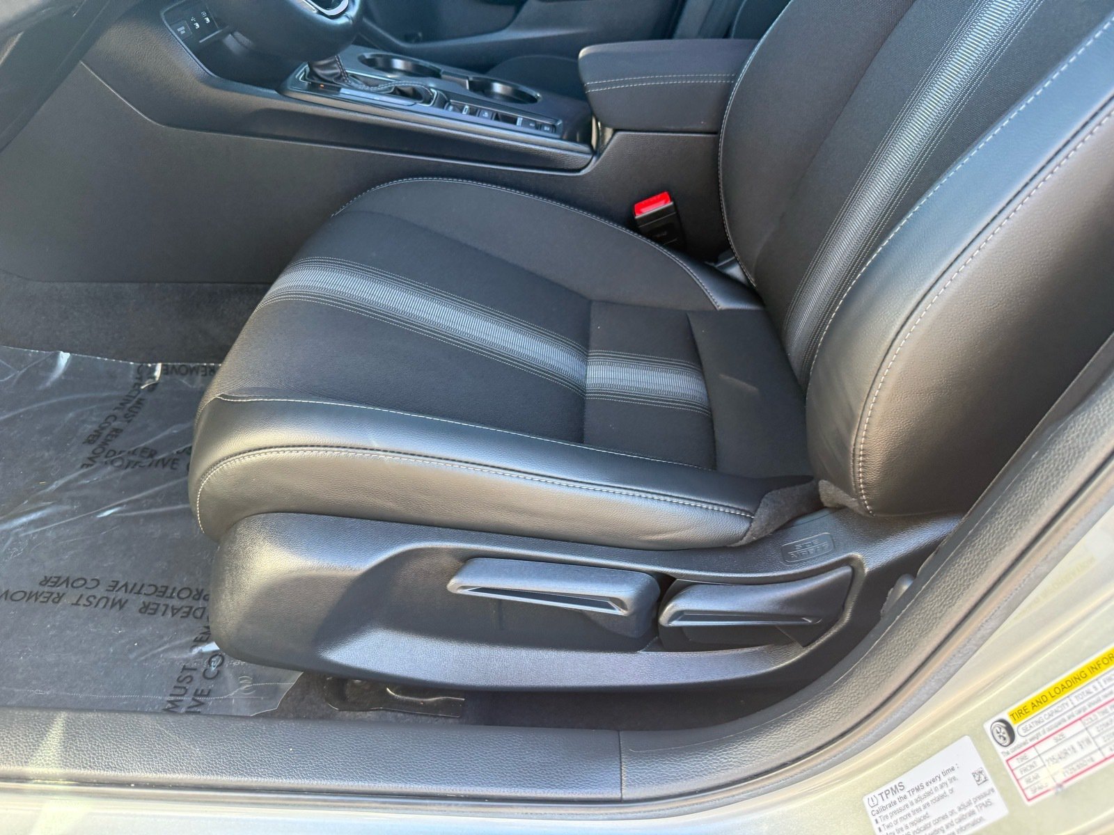 2025 Honda Civic Sport — photo 14 thumbnail