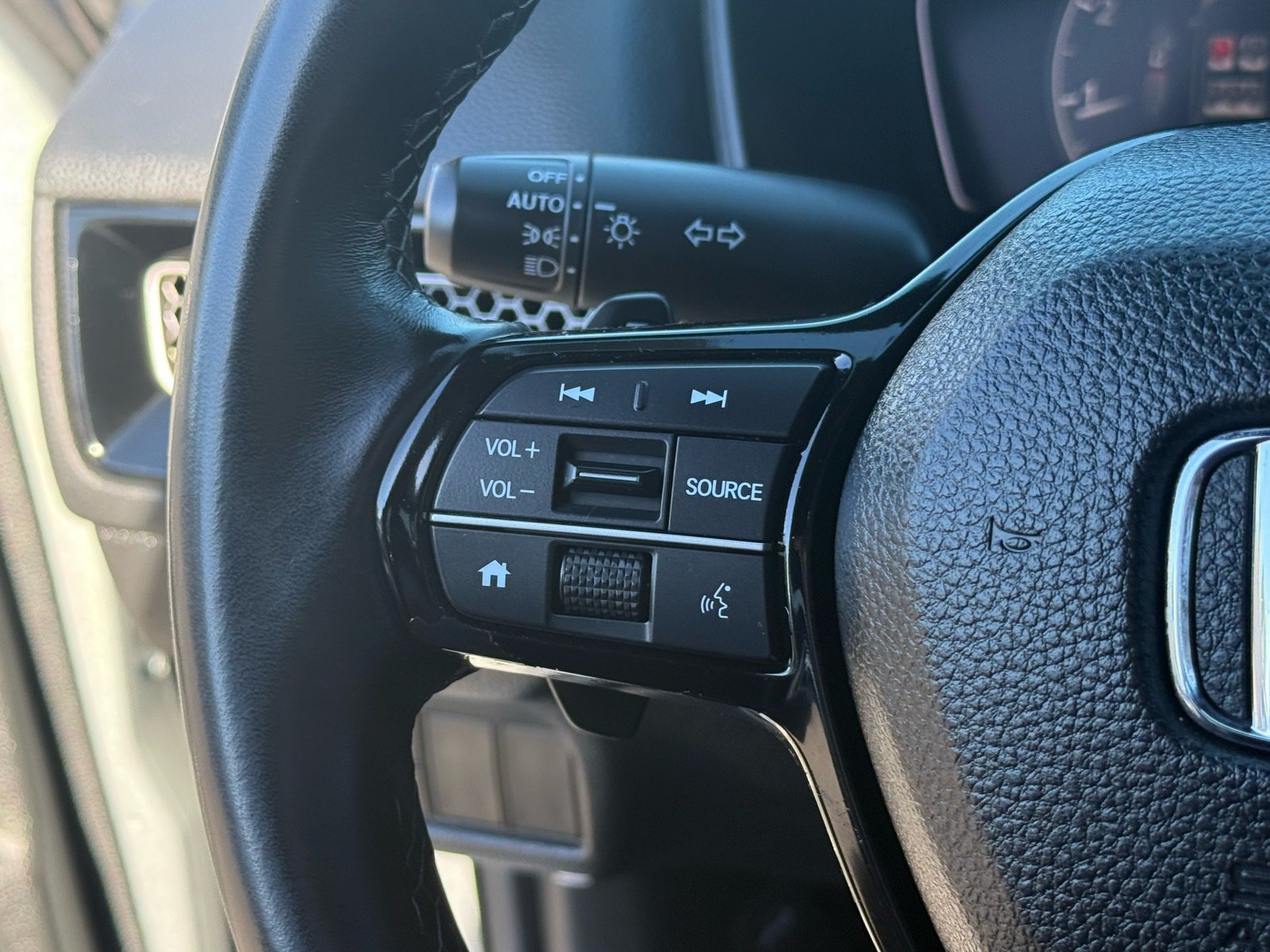 2025 Honda Civic Sport — photo 17 thumbnail