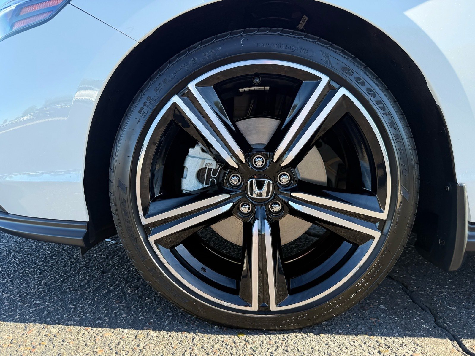 2024 Honda Accord Hybrid Sport — photo 10 thumbnail
