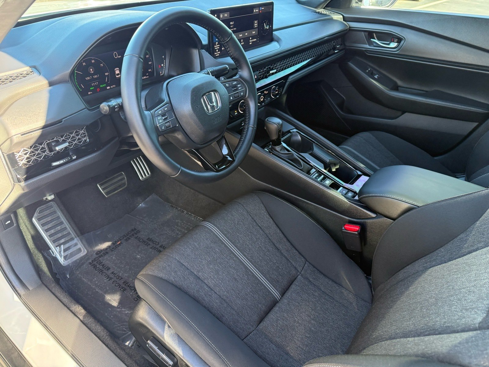 2024 Honda Accord Hybrid Sport — photo 11 thumbnail