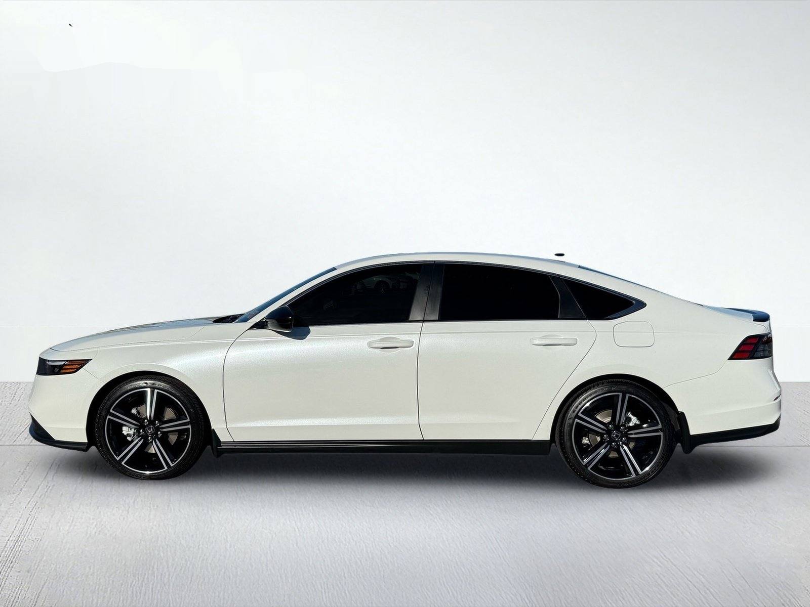 2024 Honda Accord Hybrid Sport — photo 3 thumbnail
