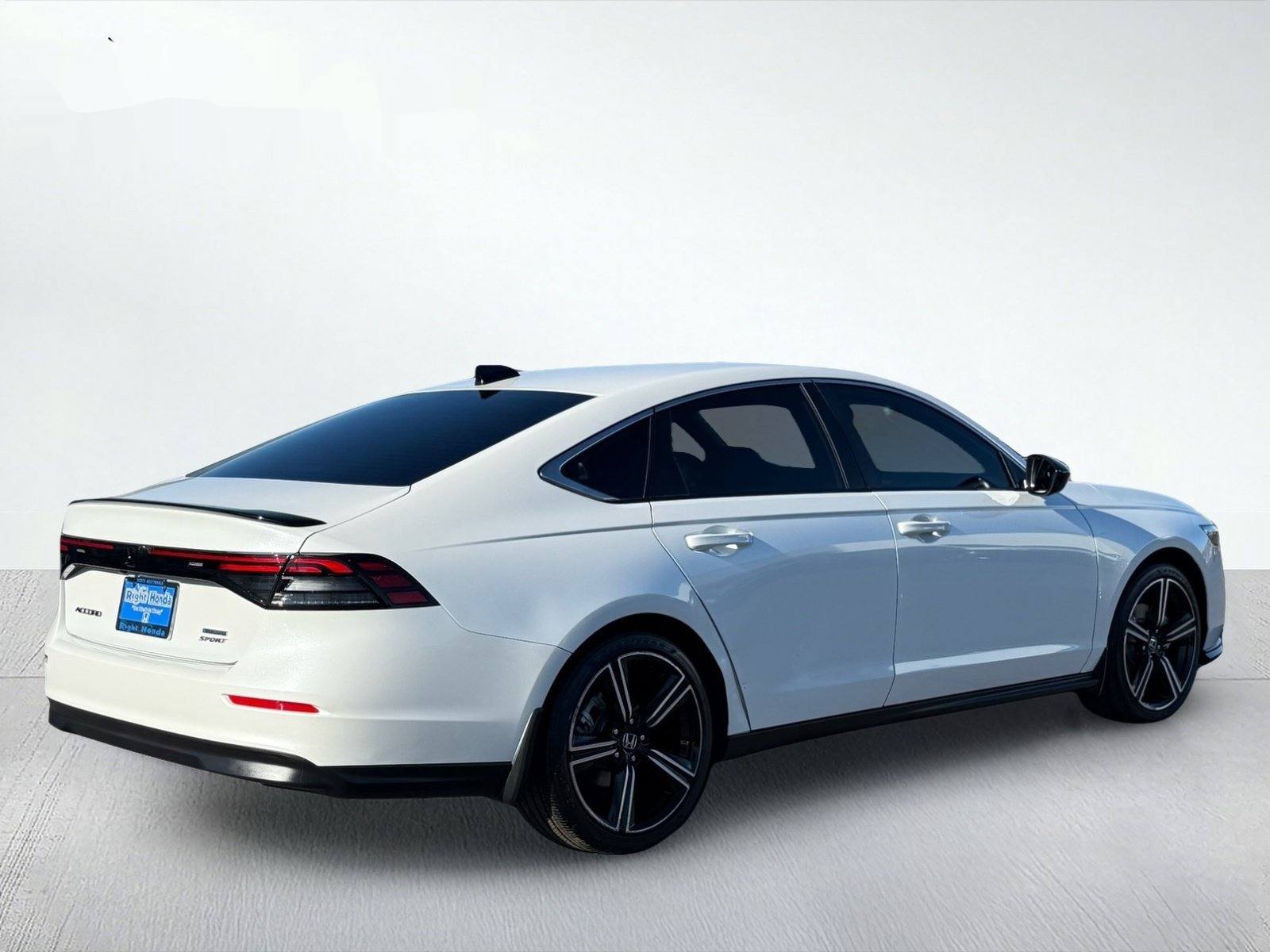 2024 Honda Accord Hybrid Sport — photo 7 thumbnail