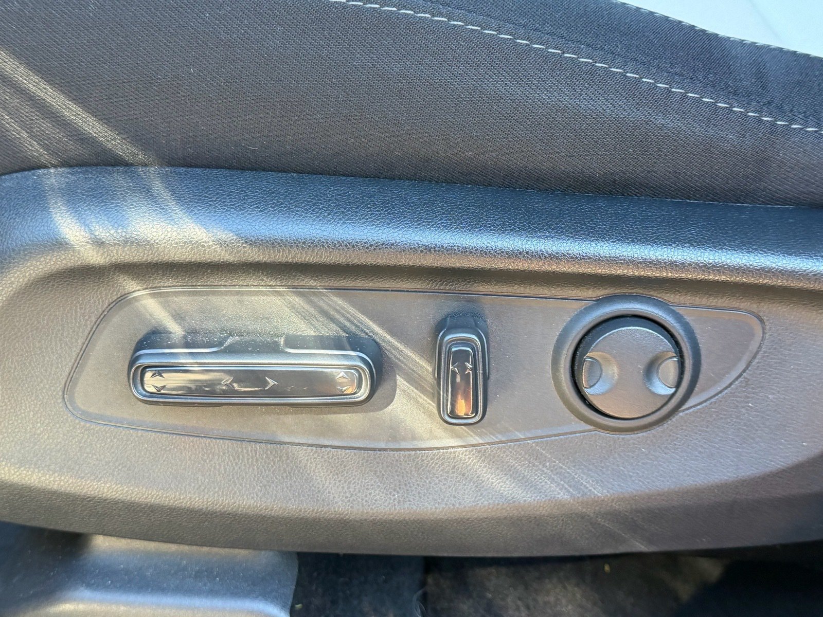 2025 Honda CR-V EX — photo 12 thumbnail