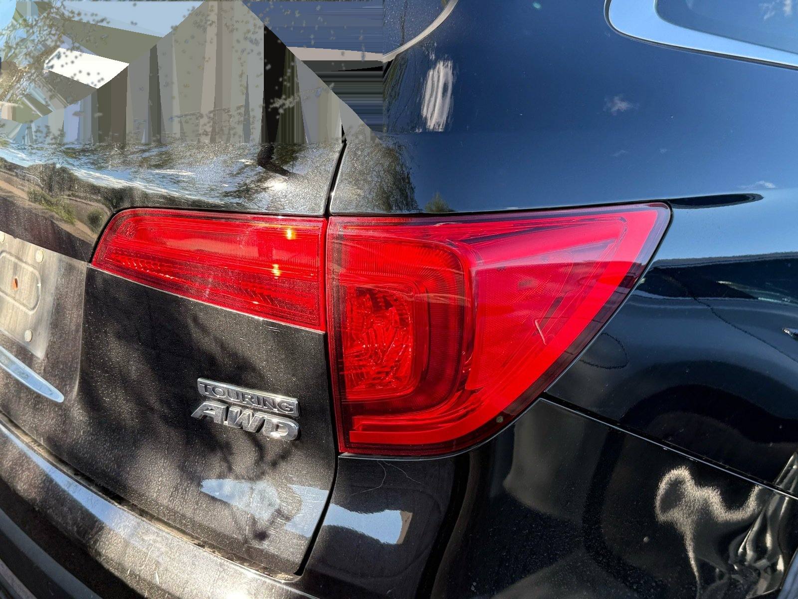 2017 Honda Pilot Touring — photo 8 thumbnail
