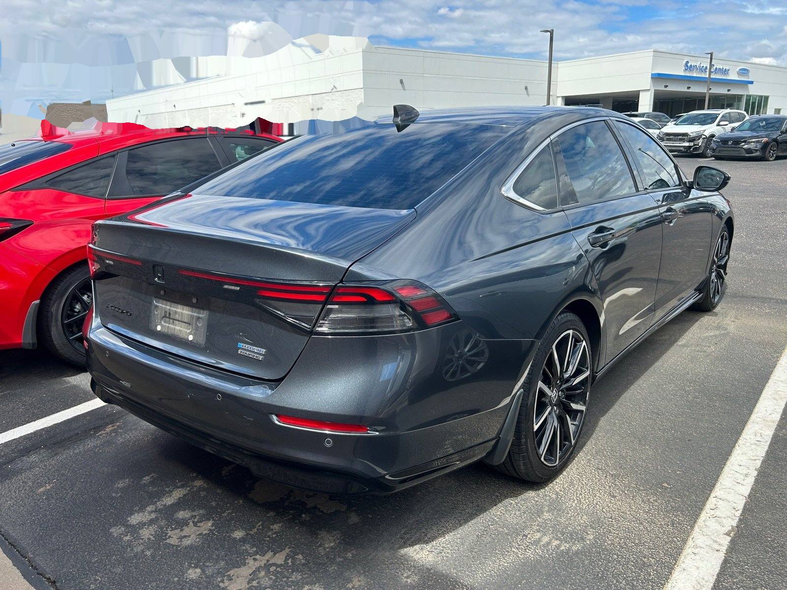 2024 Honda Accord Hybrid Touring — photo 3 thumbnail