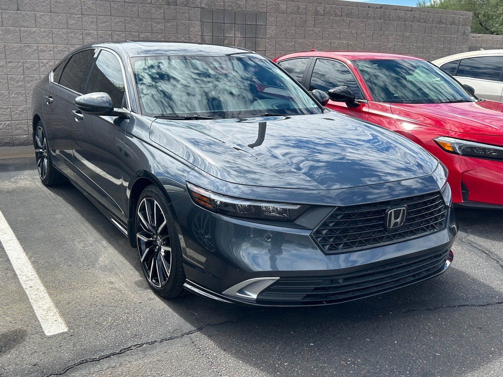 2024 Honda Accord Hybrid Touring — photo 4 thumbnail