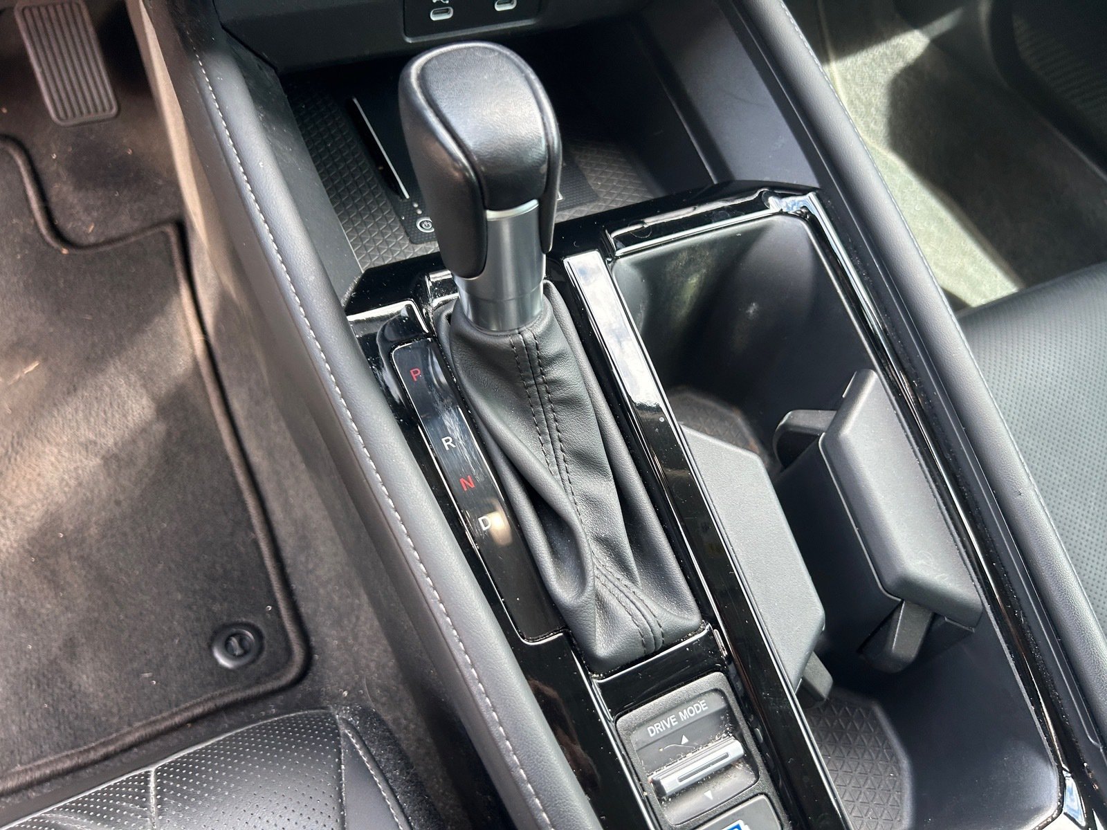 2024 Honda Accord Hybrid Touring — photo 8 thumbnail