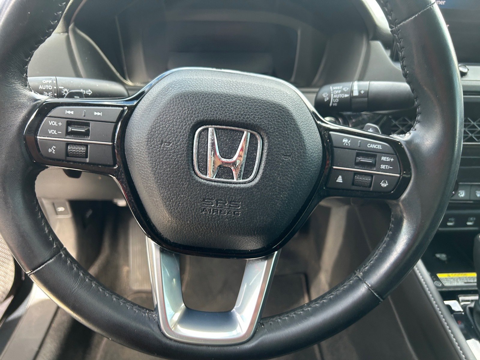 2024 Honda Accord Hybrid Touring — photo 9 thumbnail