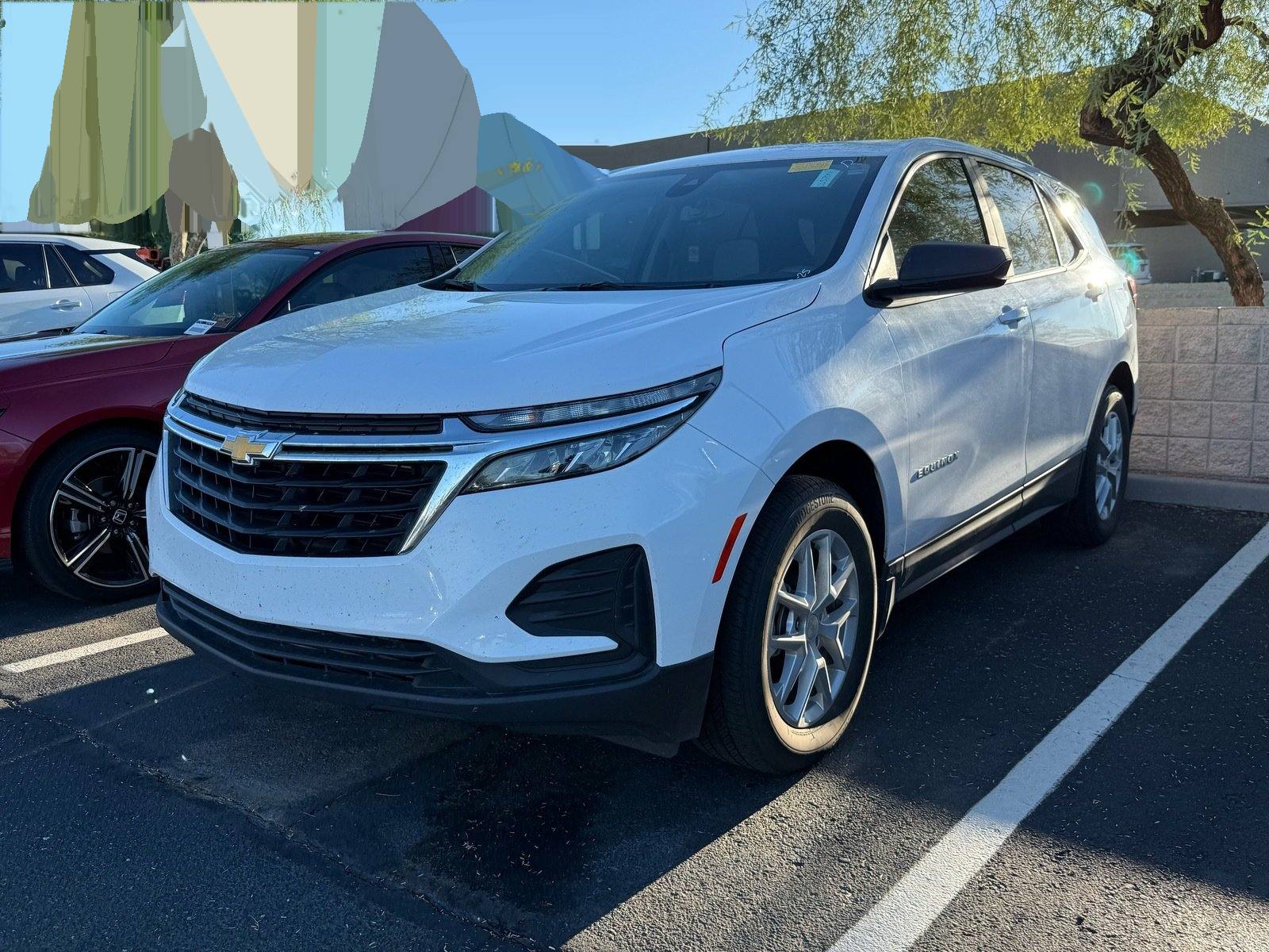 2023 Chevrolet Equinox LS — photo 1