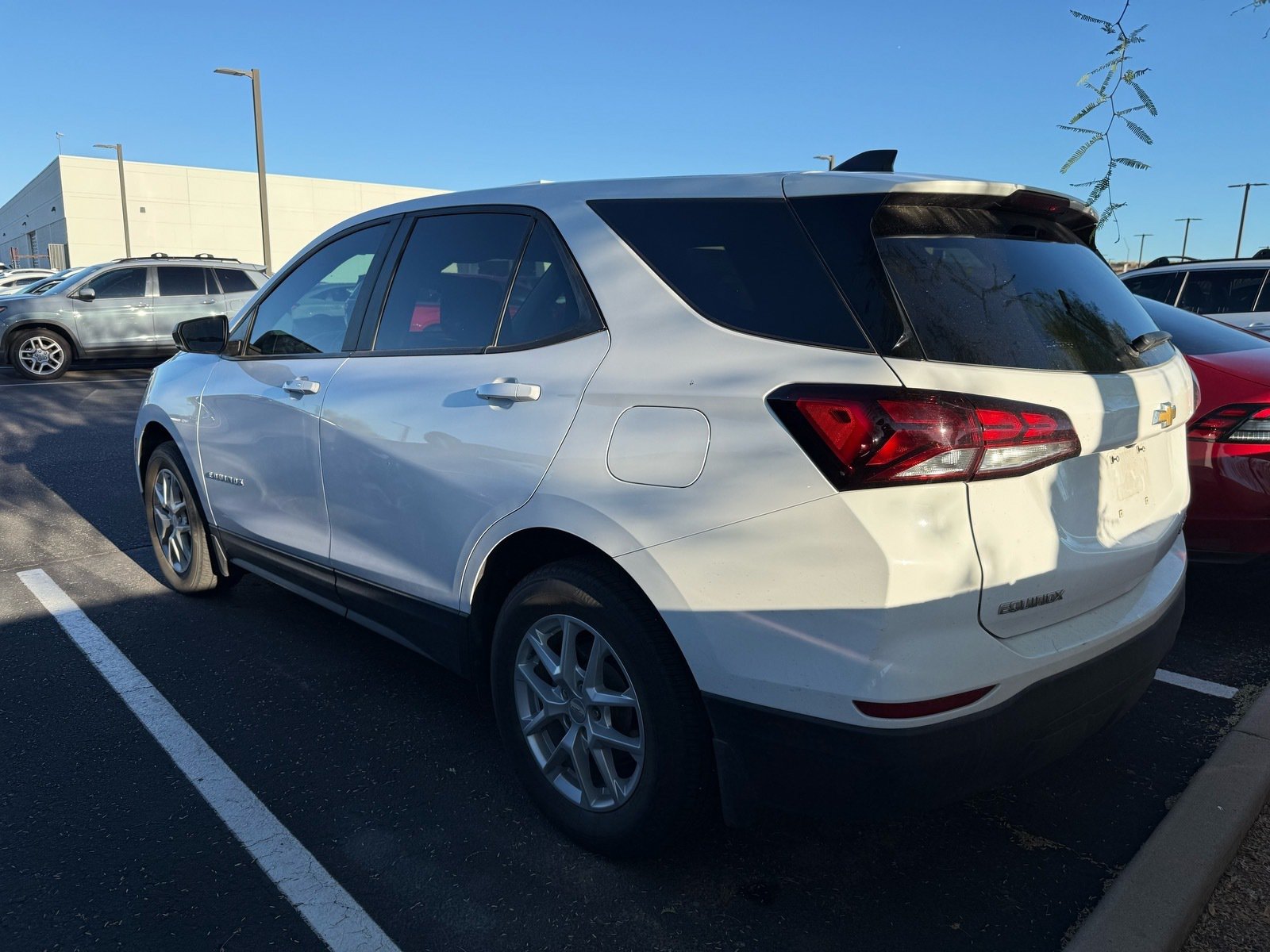 2023 Chevrolet Equinox LS — photo 2 thumbnail