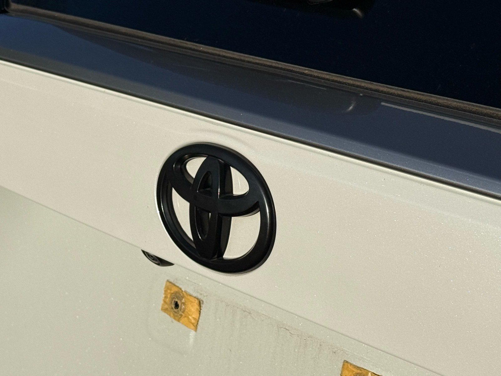2023 Toyota RAV4 Limited — photo 10 thumbnail