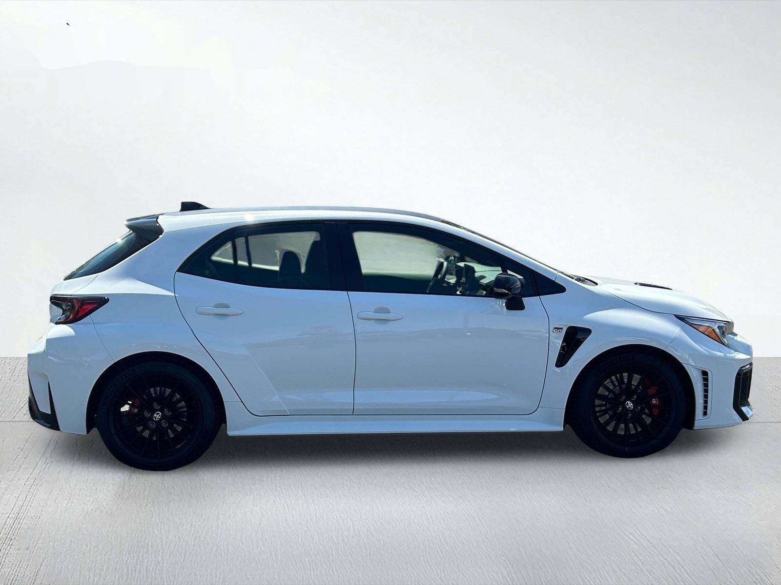 2025 Toyota GR Corolla Premium — photo 7 thumbnail