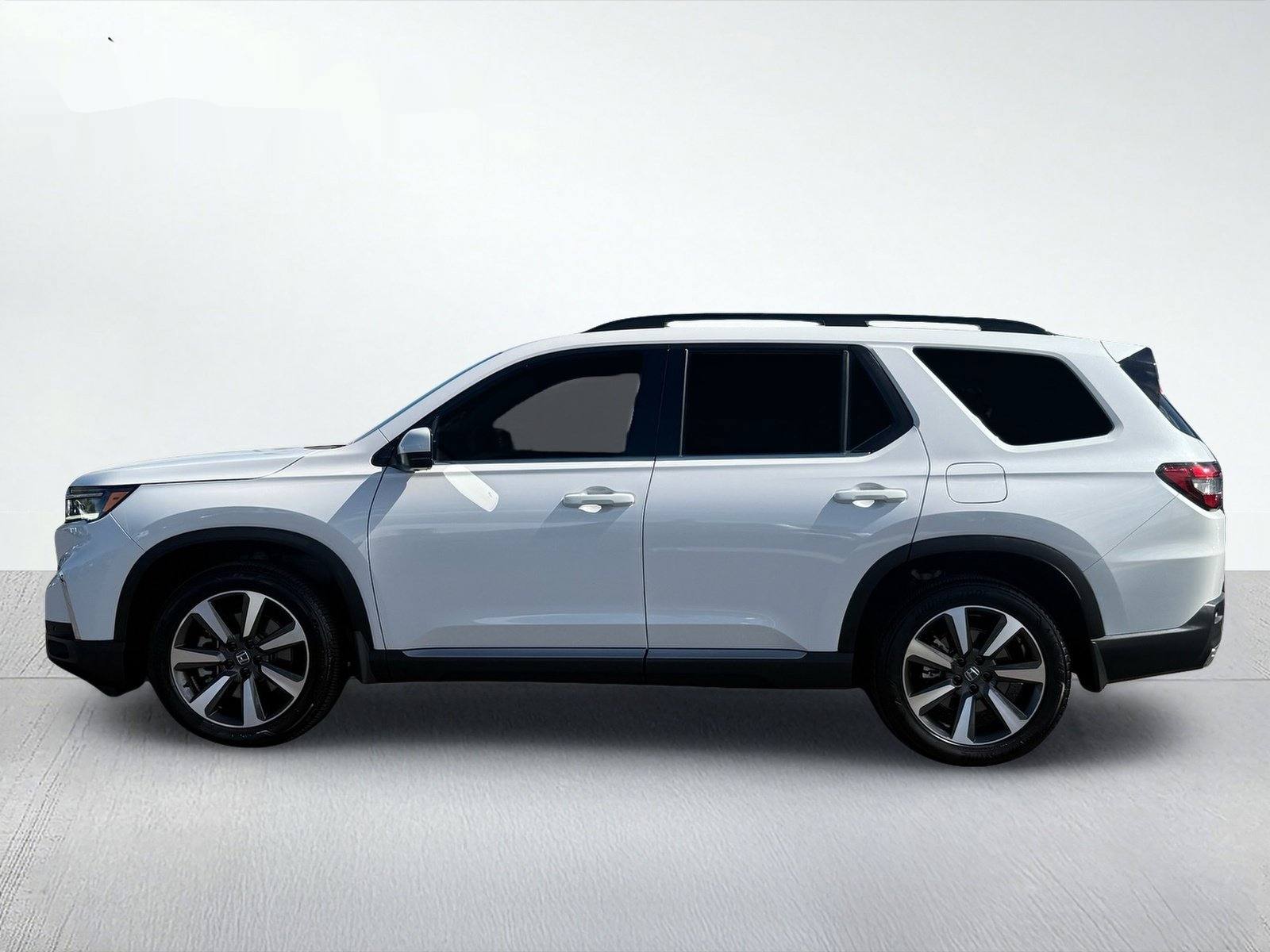 2024 Honda Pilot Elite — photo 2 thumbnail