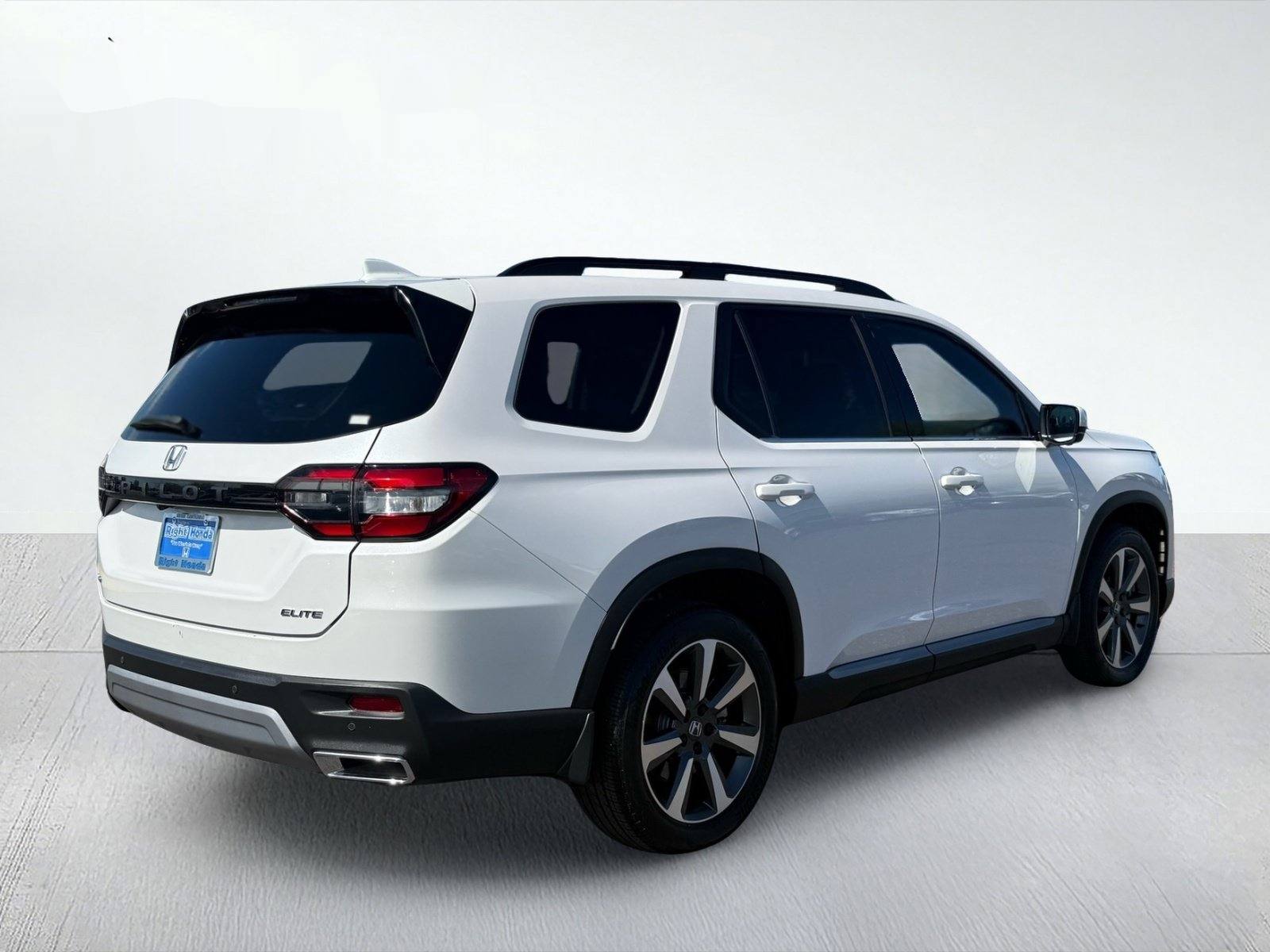 2024 Honda Pilot Elite — photo 6 thumbnail