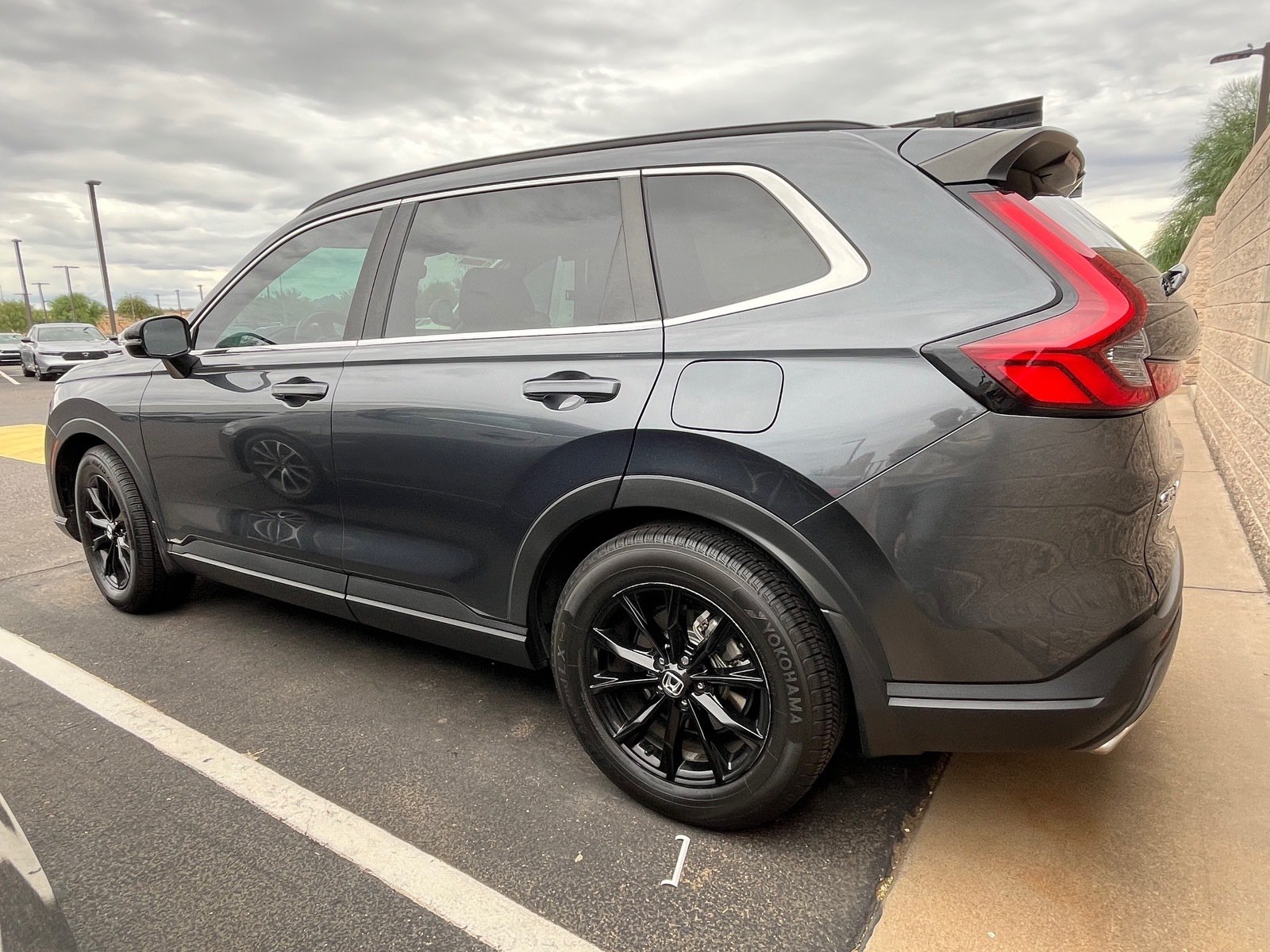 2024 Honda CR-V Hybrid Sport-L — photo 2 thumbnail