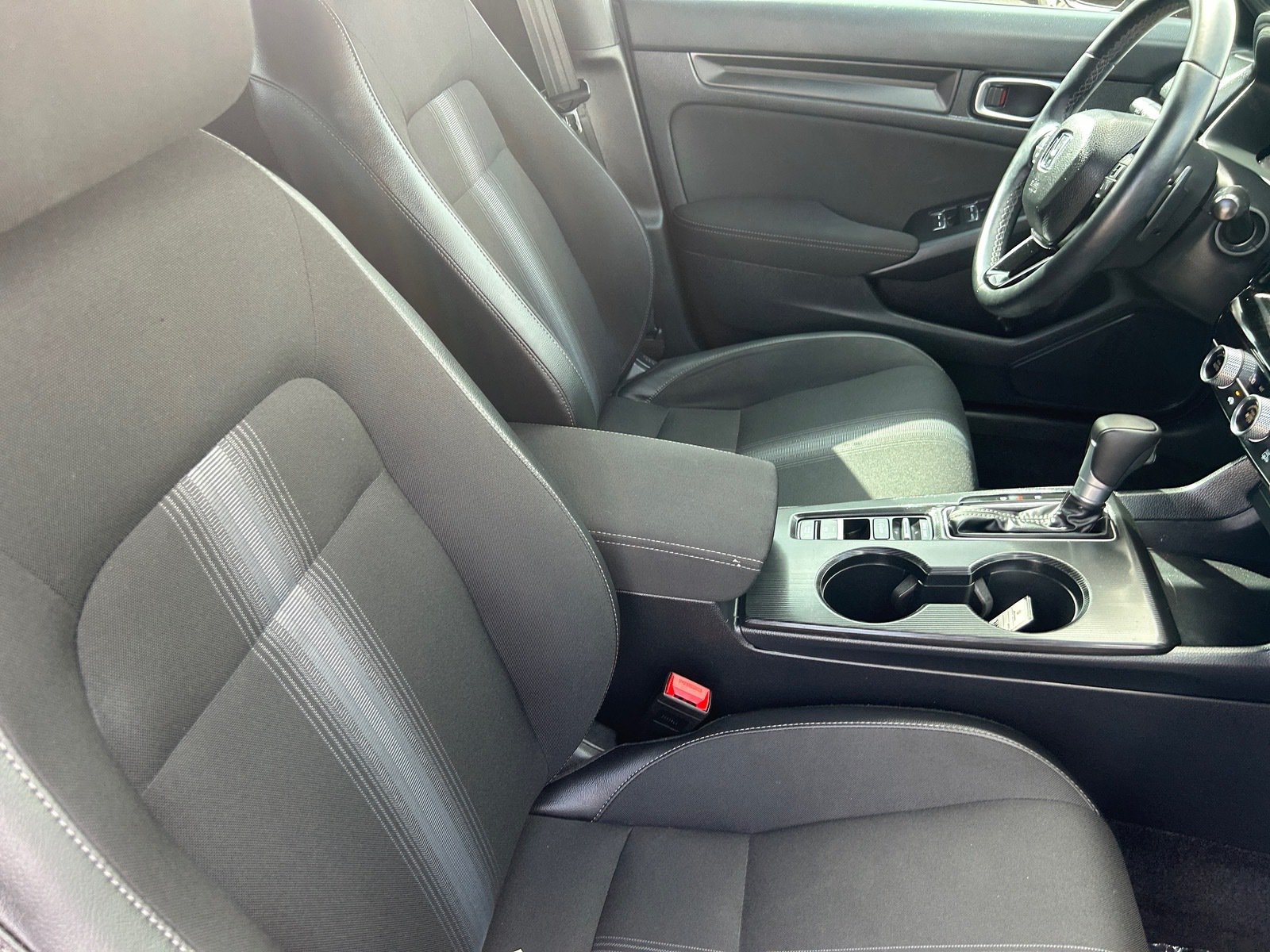 2025 Honda Civic Sport — photo 11 thumbnail