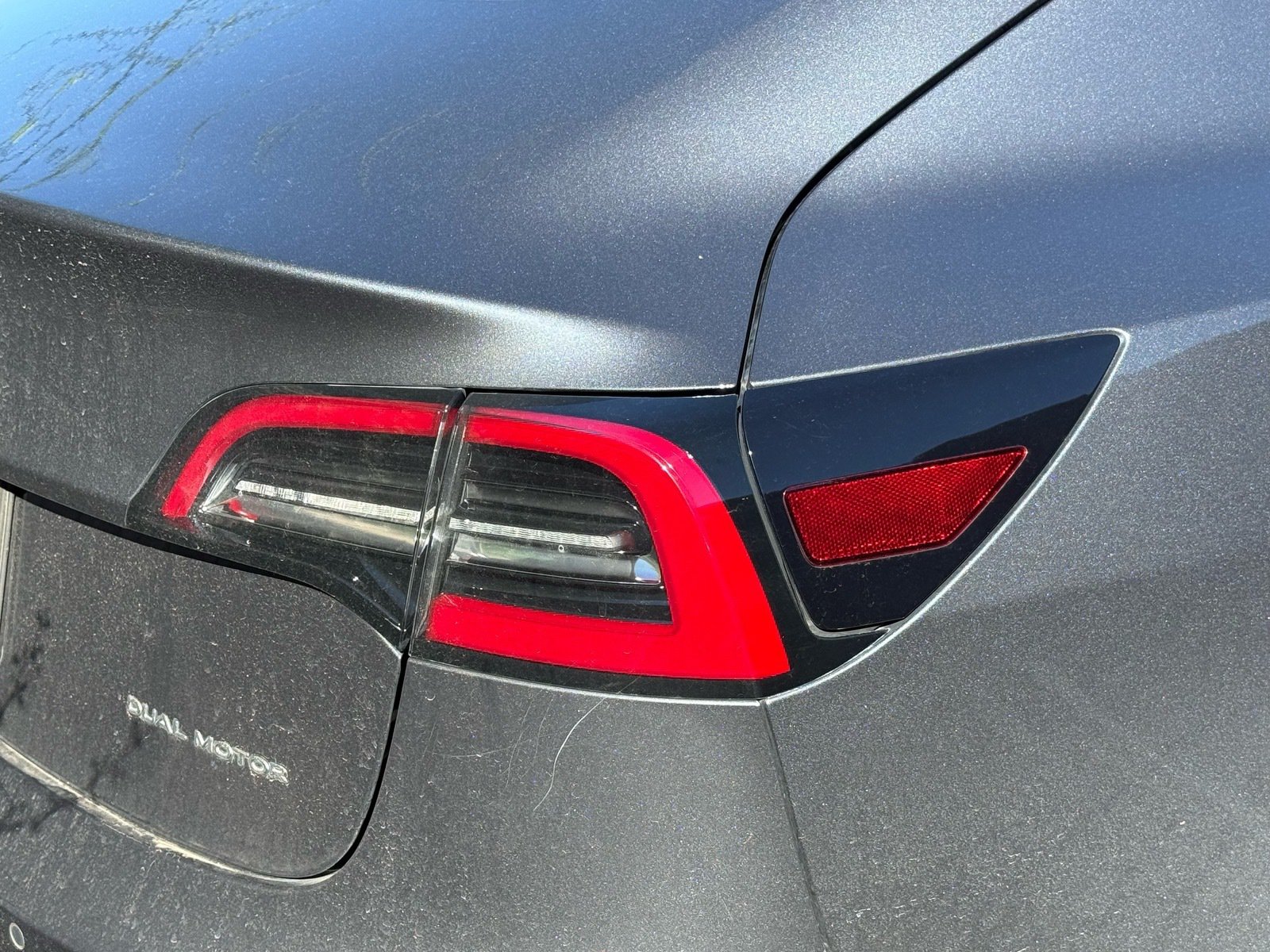 2022 Tesla Model 3 Long Range — photo 8 thumbnail