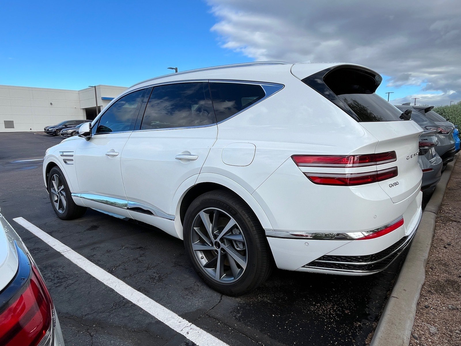 2025 Genesis GV80 2.5T Advanced — photo 2 thumbnail