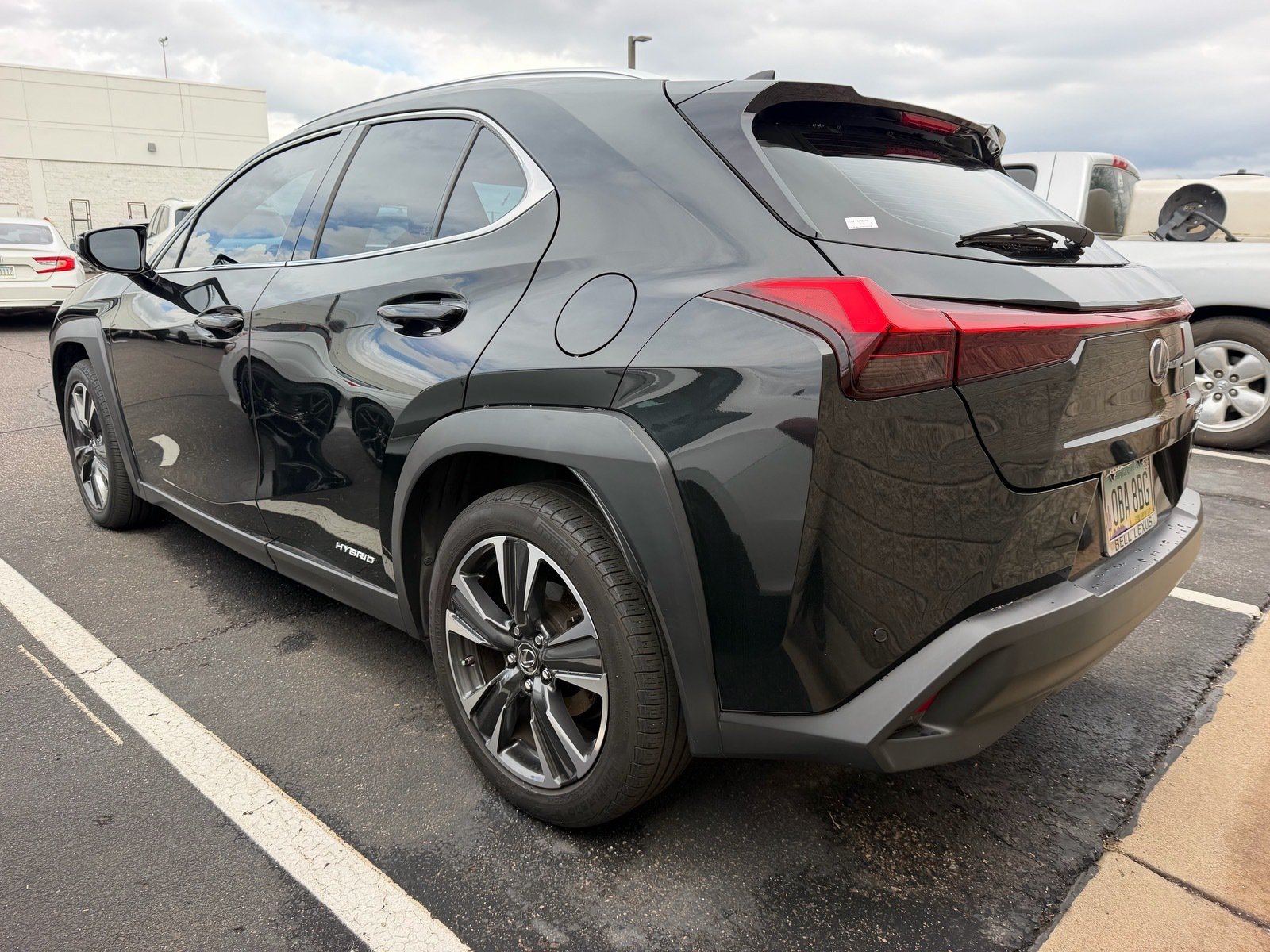 2019 Lexus UX 250h Base — photo 2 thumbnail